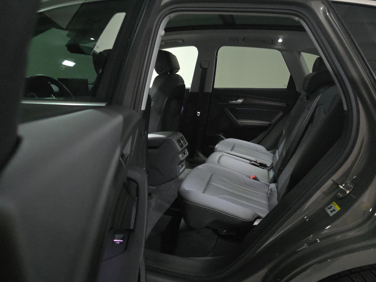 2025 Audi Q5 e Plug-In Hybrid S line Premium Plus AWD