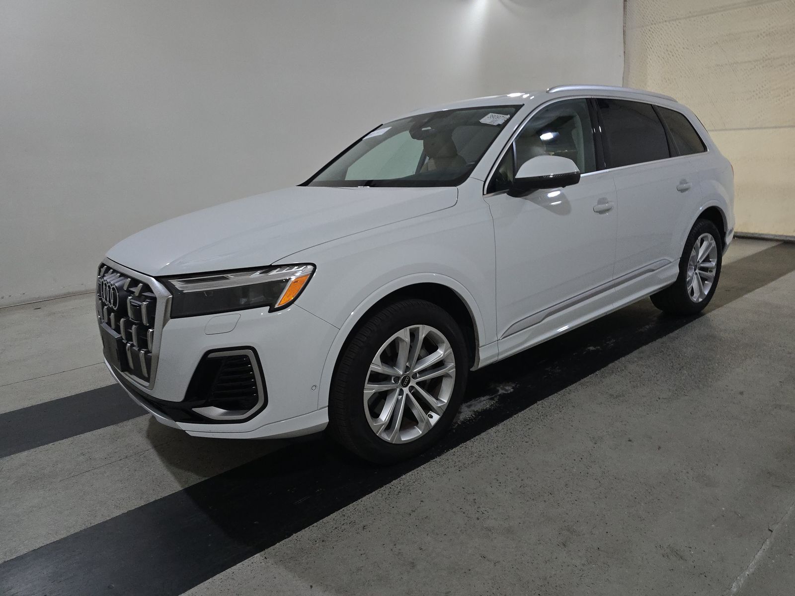 2025 Audi Q7 Premium Plus AWD