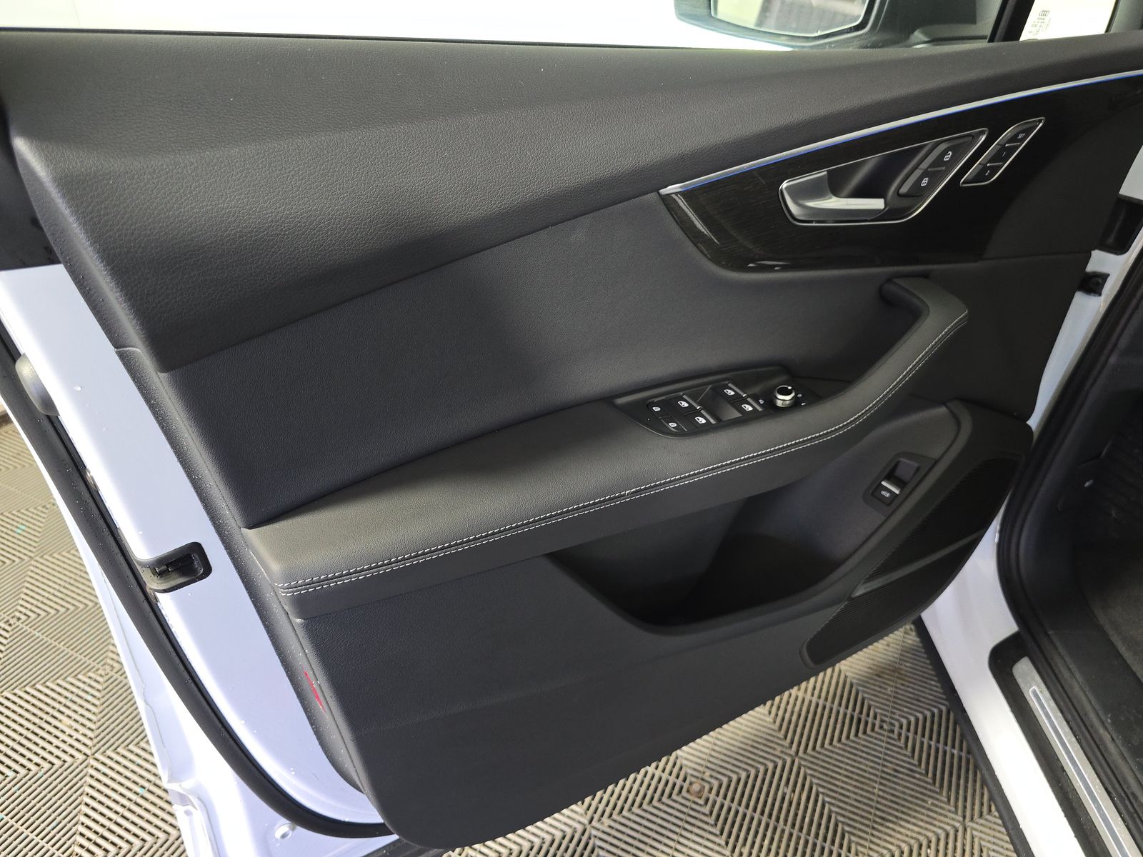 2025 Audi Q7 Premium Plus AWD