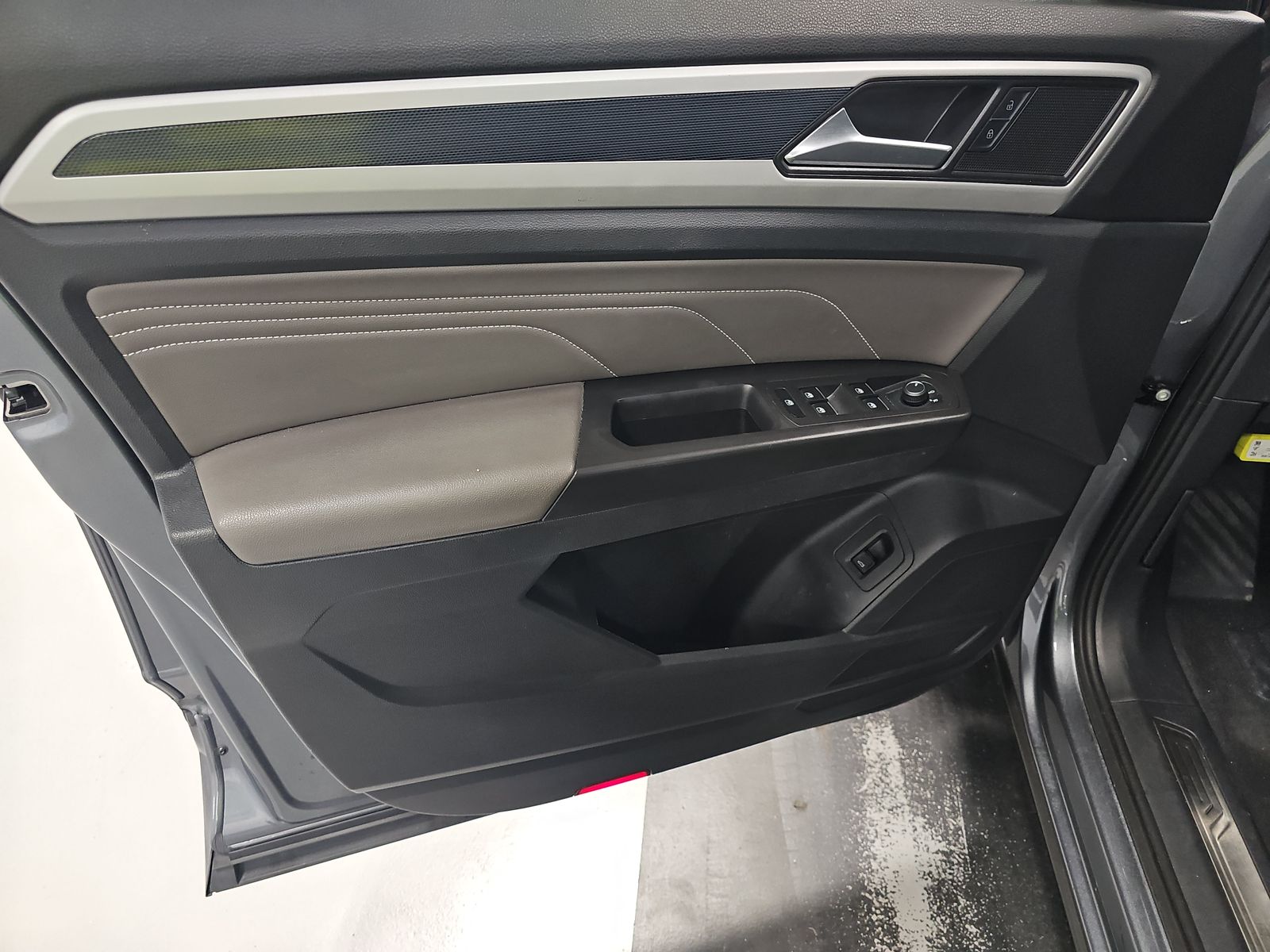 2022 Volkswagen Atlas 3.6L SEL R-Line Black AWD