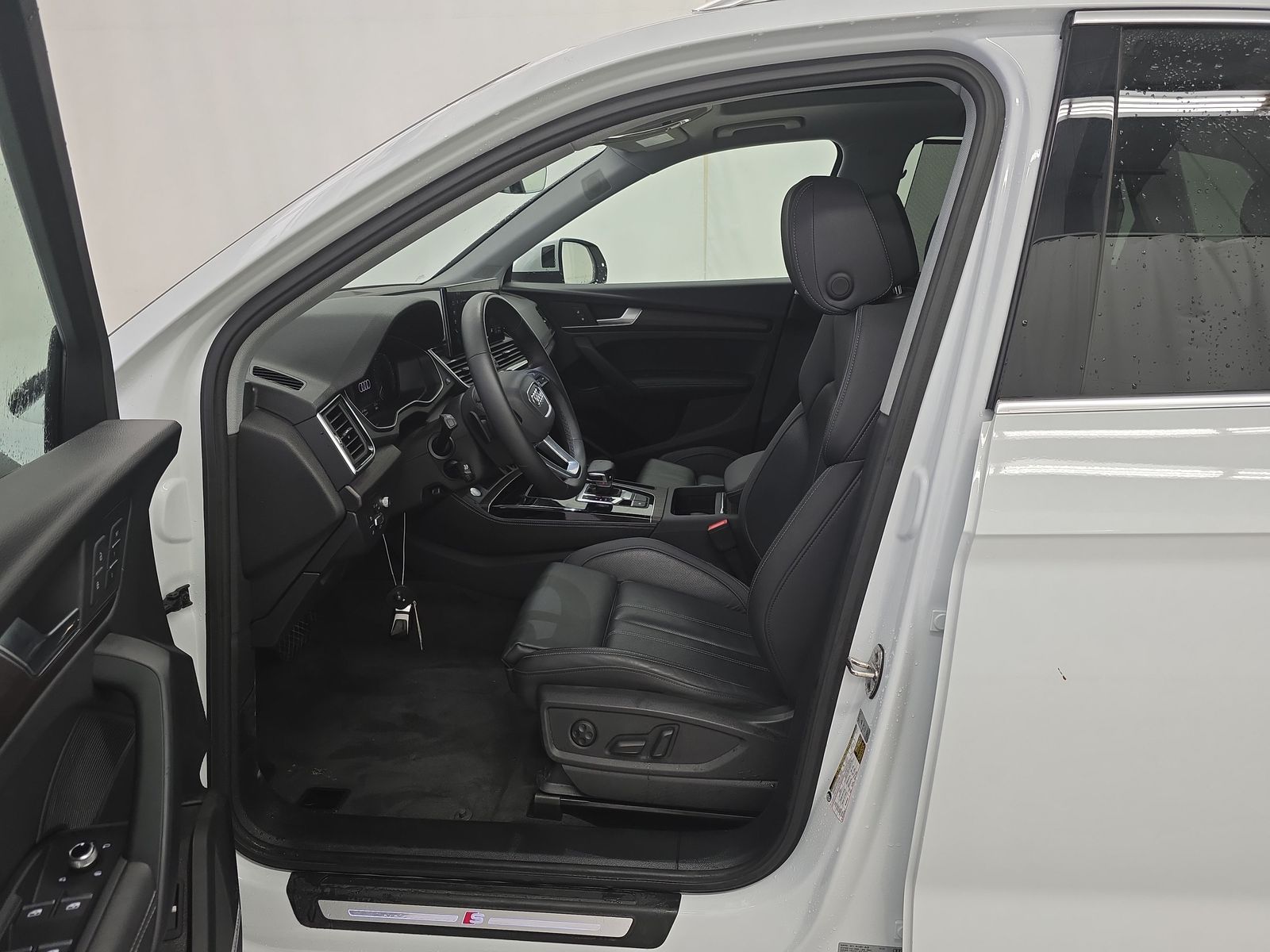 2024 Audi Q5 e Plug-In Hybrid S line Prestige AWD