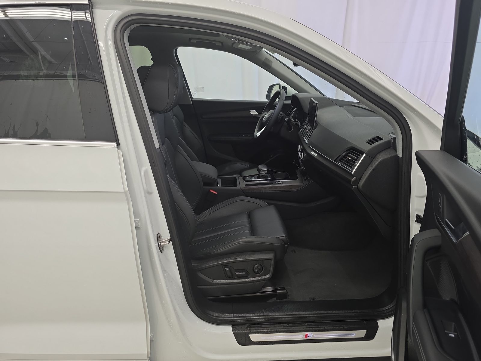 2024 Audi Q5 e Plug-In Hybrid S line Prestige AWD