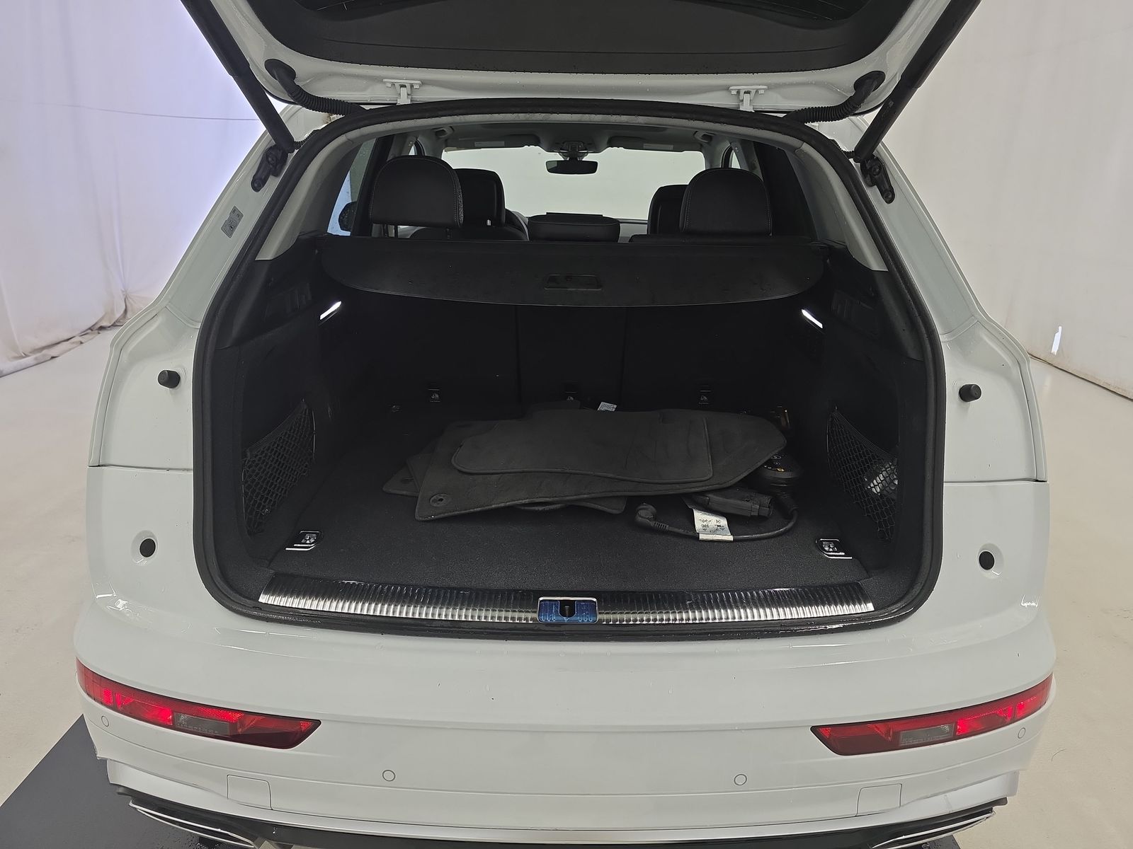 2024 Audi Q5 e Plug-In Hybrid S line Prestige AWD