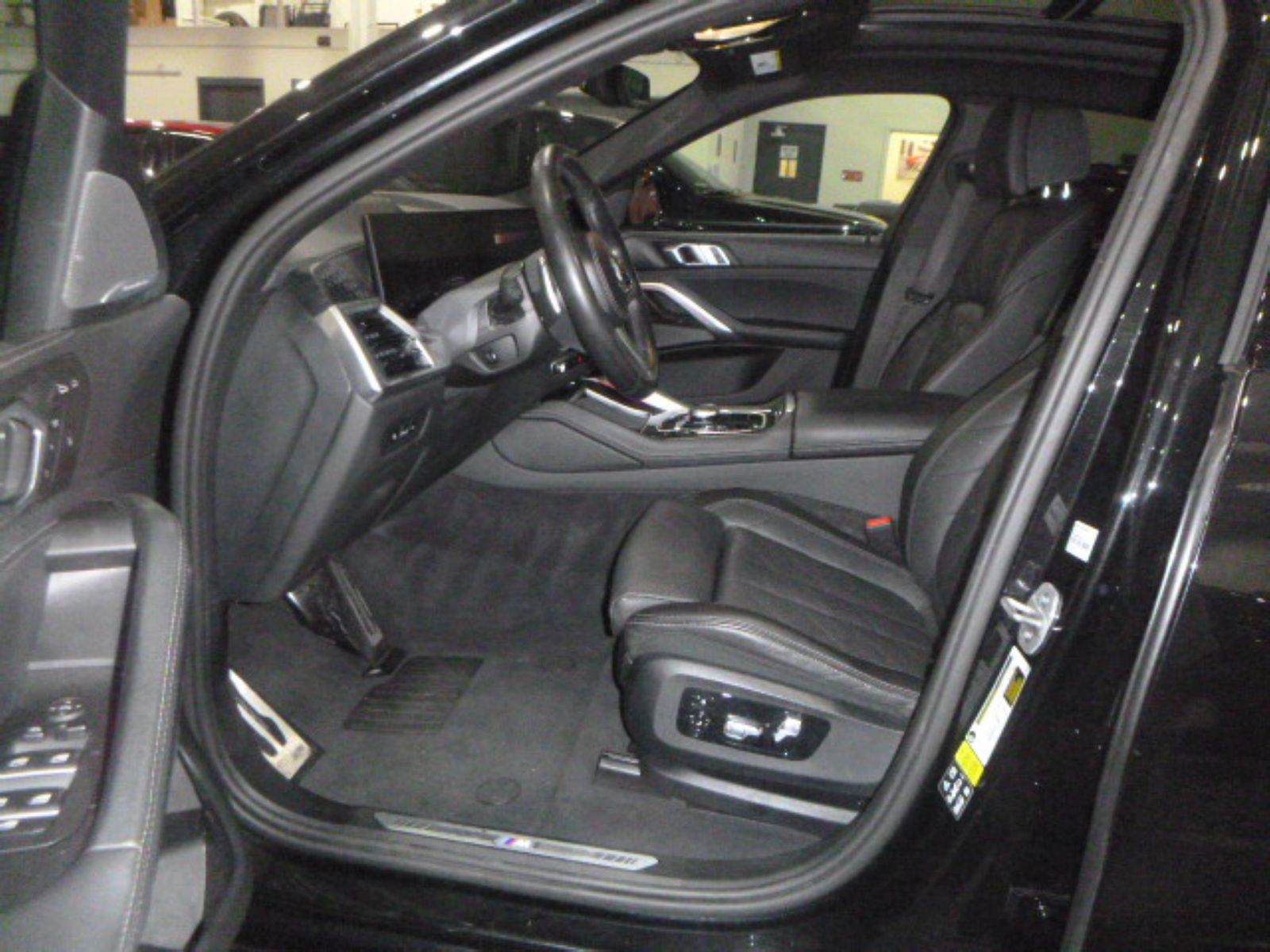 2024 BMW X6 xDrive40i AWD