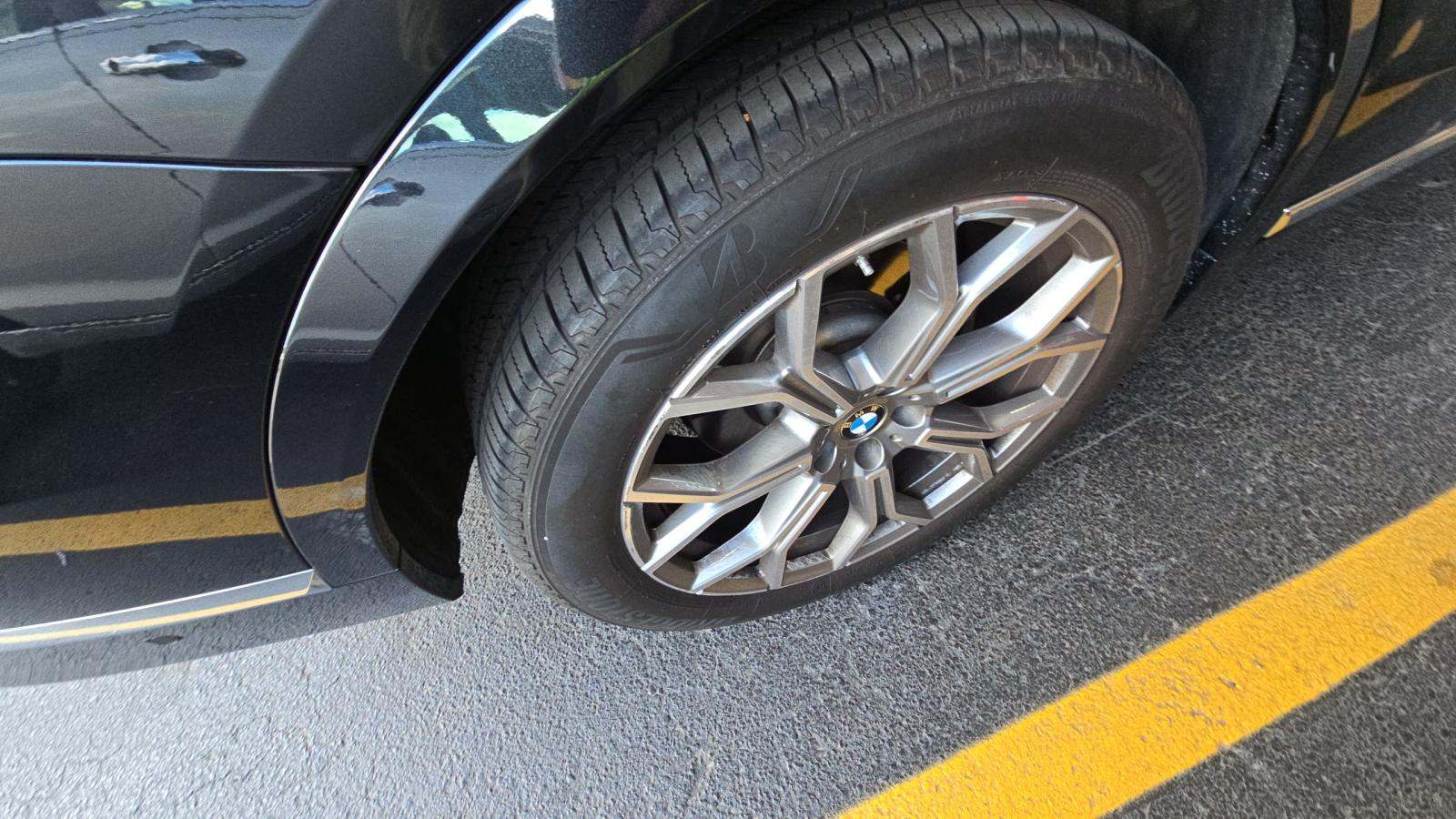 2025 BMW X7 xDrive40i AWD