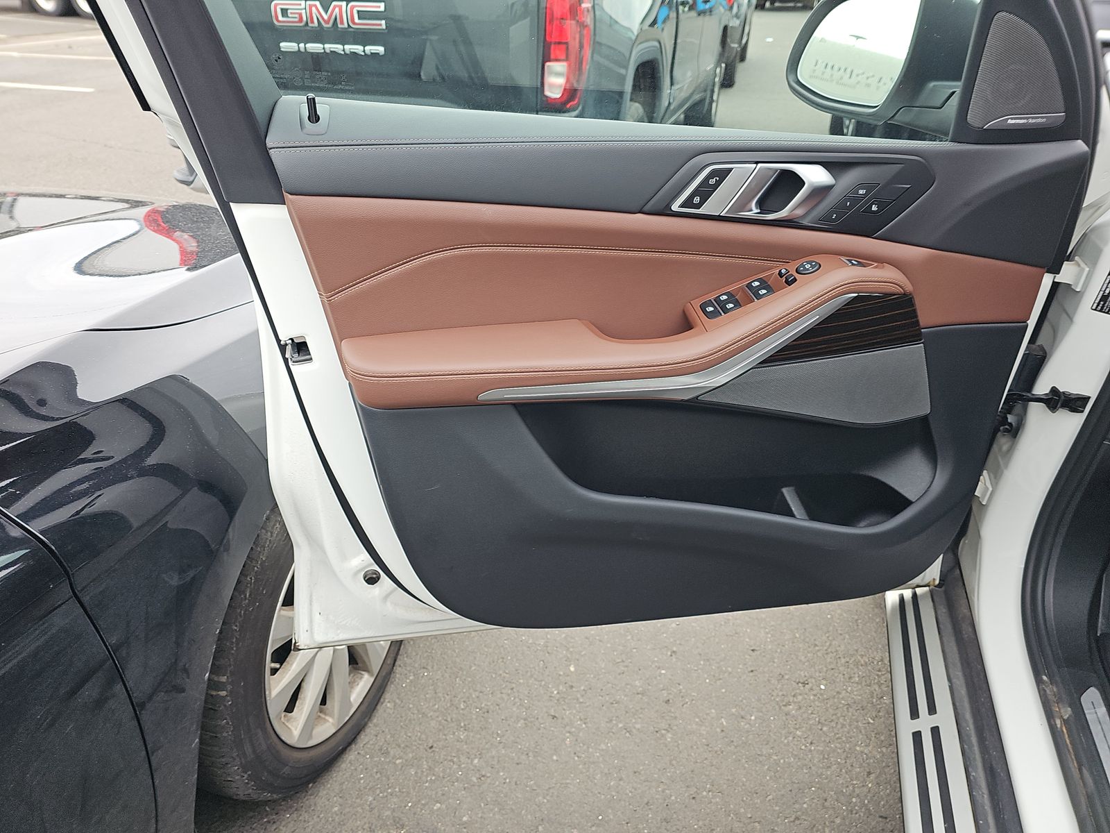 2025 BMW X5 xDrive40i AWD