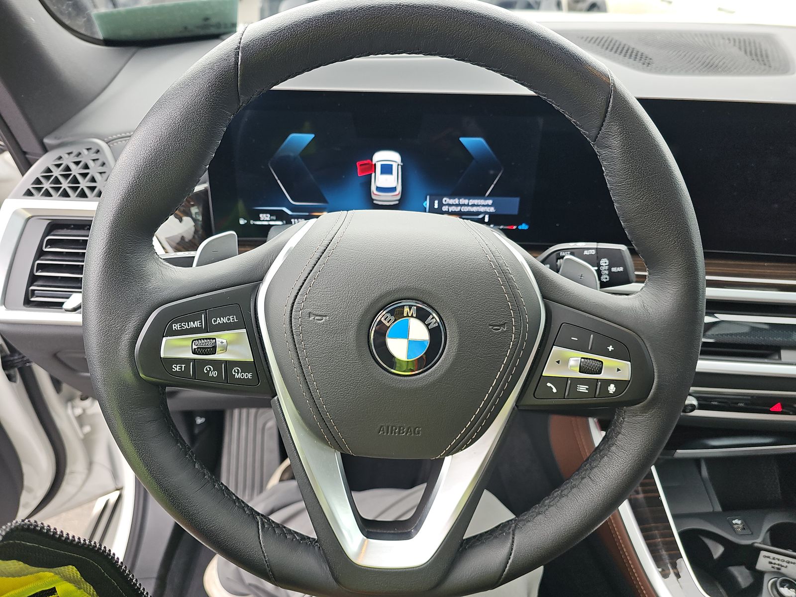 2025 BMW X5 xDrive40i AWD