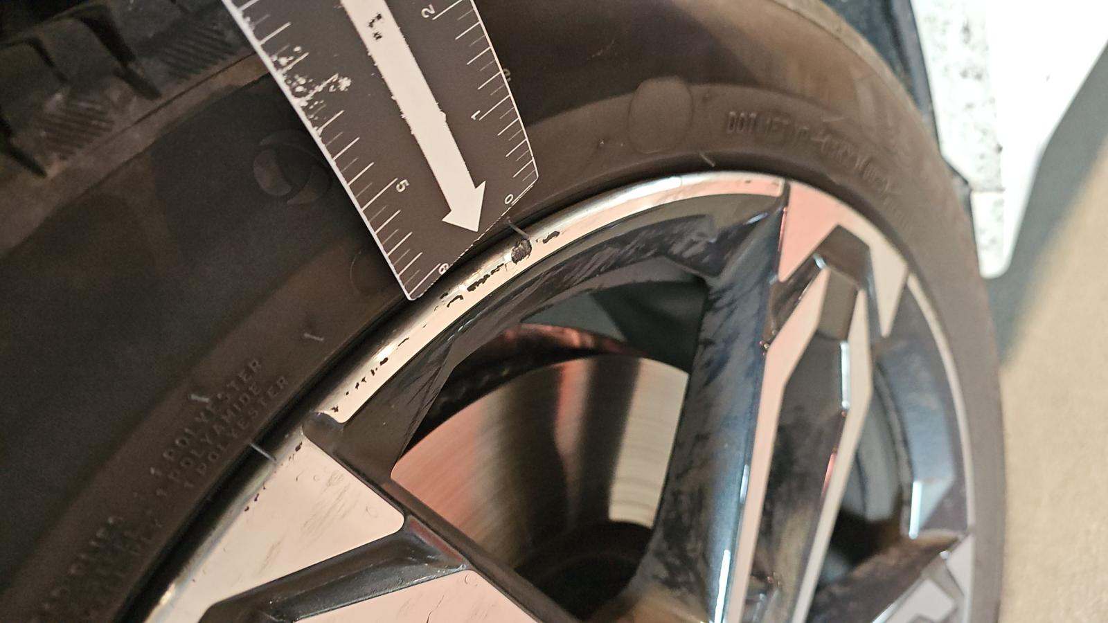 2025 BMW X2 xDrive28i AWD