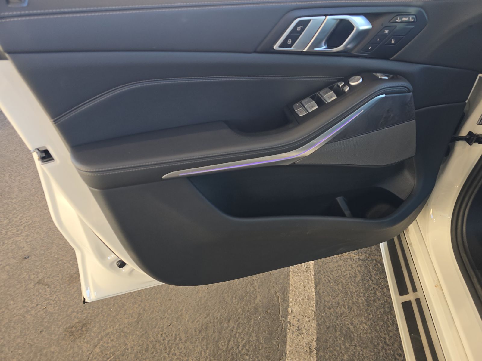 2025 BMW X7 xDrive40i AWD