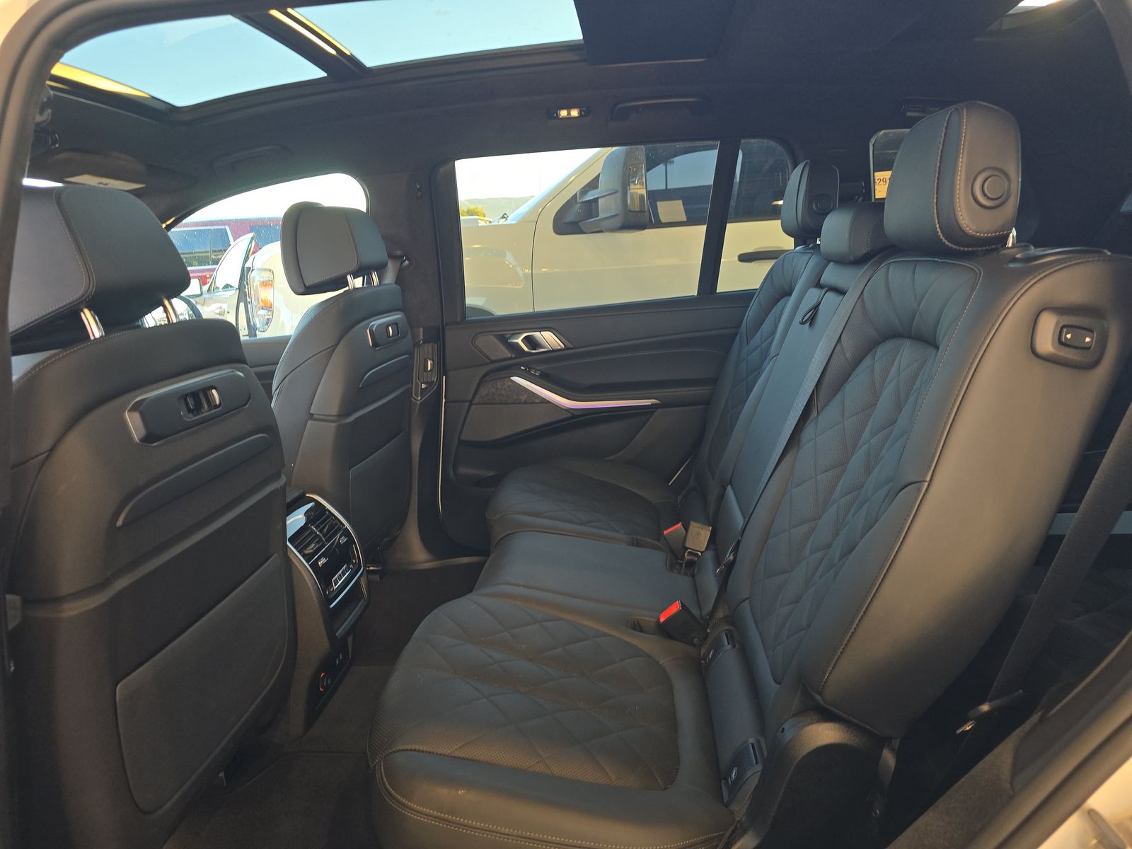 2025 BMW X7 xDrive40i AWD