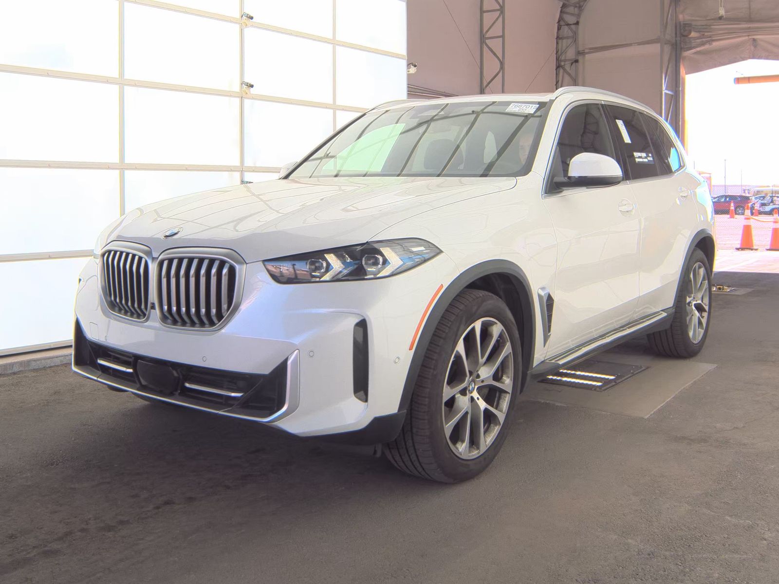 2025 BMW X5 xDrive40i AWD