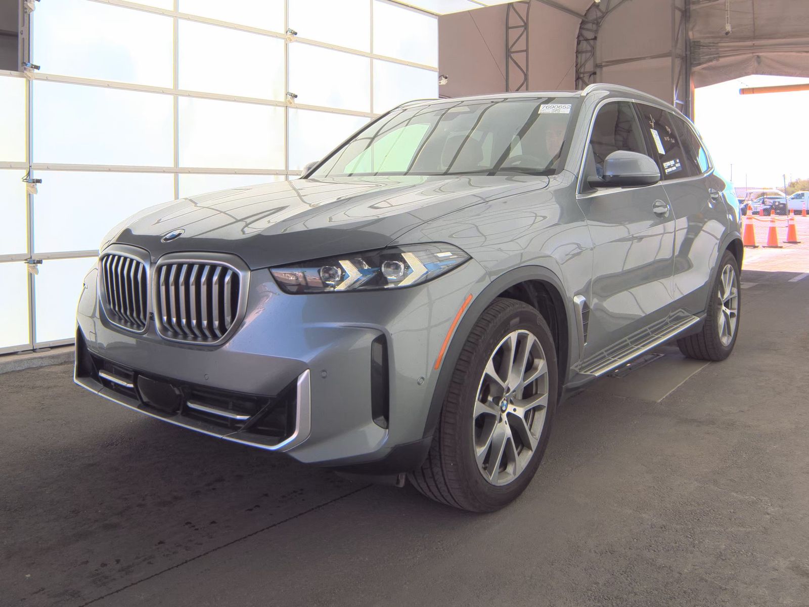 2025 BMW X5 xDrive40i AWD