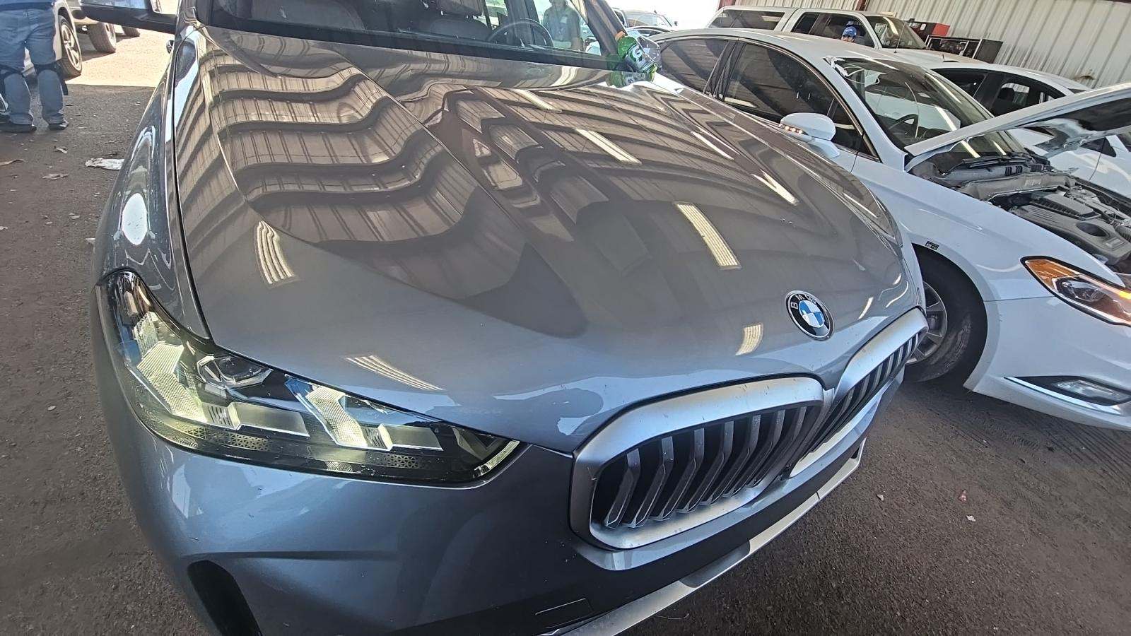 2025 BMW X5 xDrive40i AWD