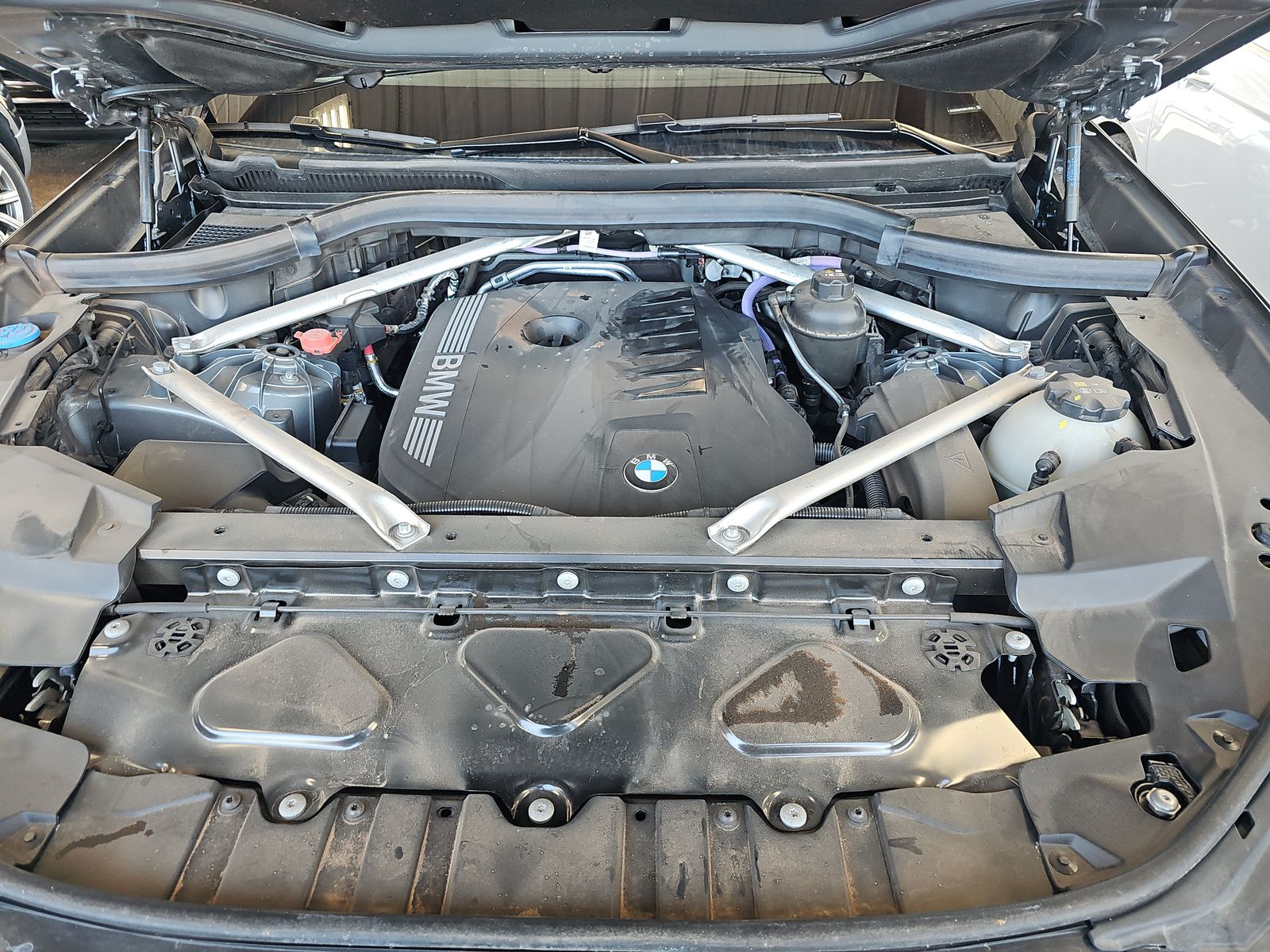 2025 BMW X5 xDrive40i AWD