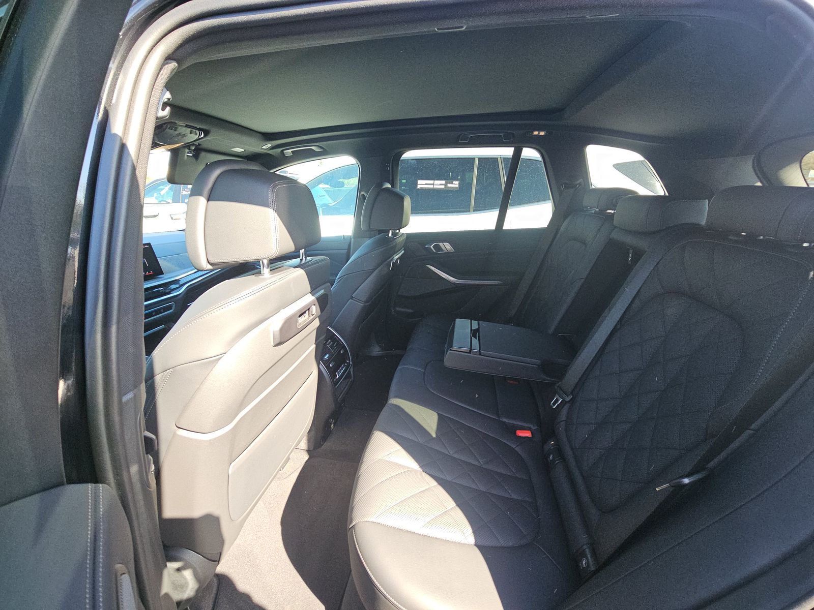 2025 BMW X5 xDrive40i AWD