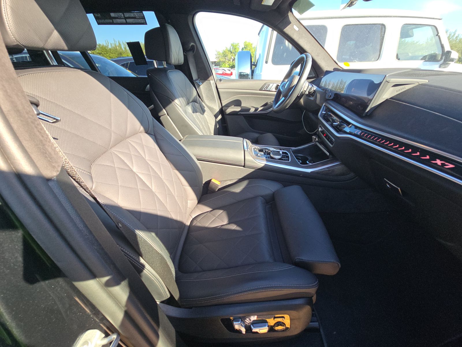 2025 BMW X7 xDrive40i AWD