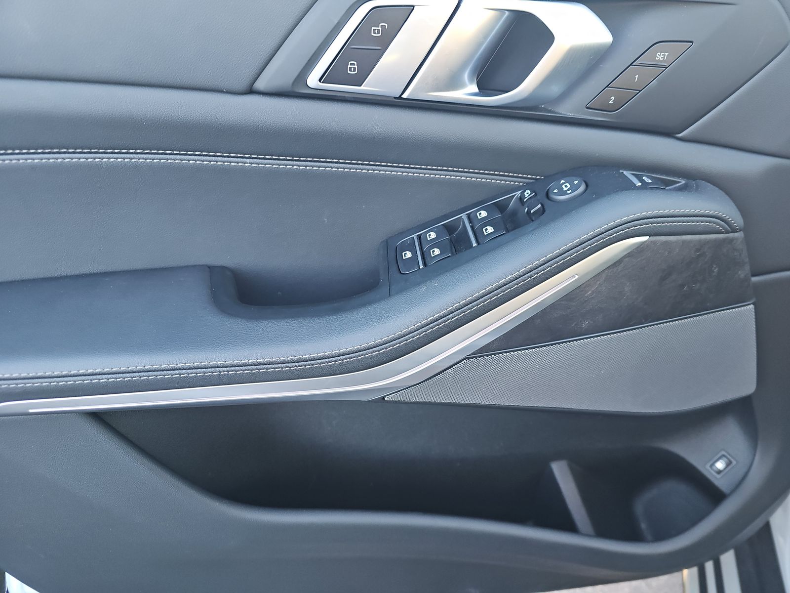 2025 BMW X5 xDrive50e AWD