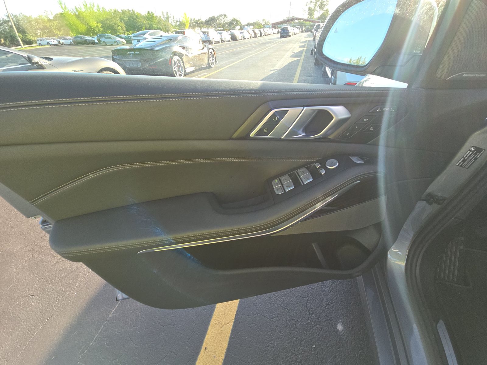 2025 BMW X7 xDrive40i AWD