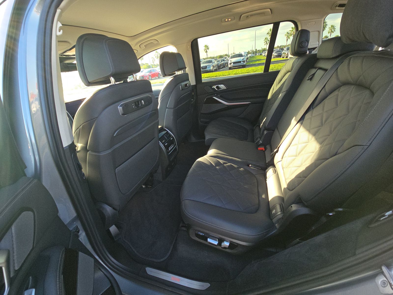 2025 BMW X7 xDrive40i AWD