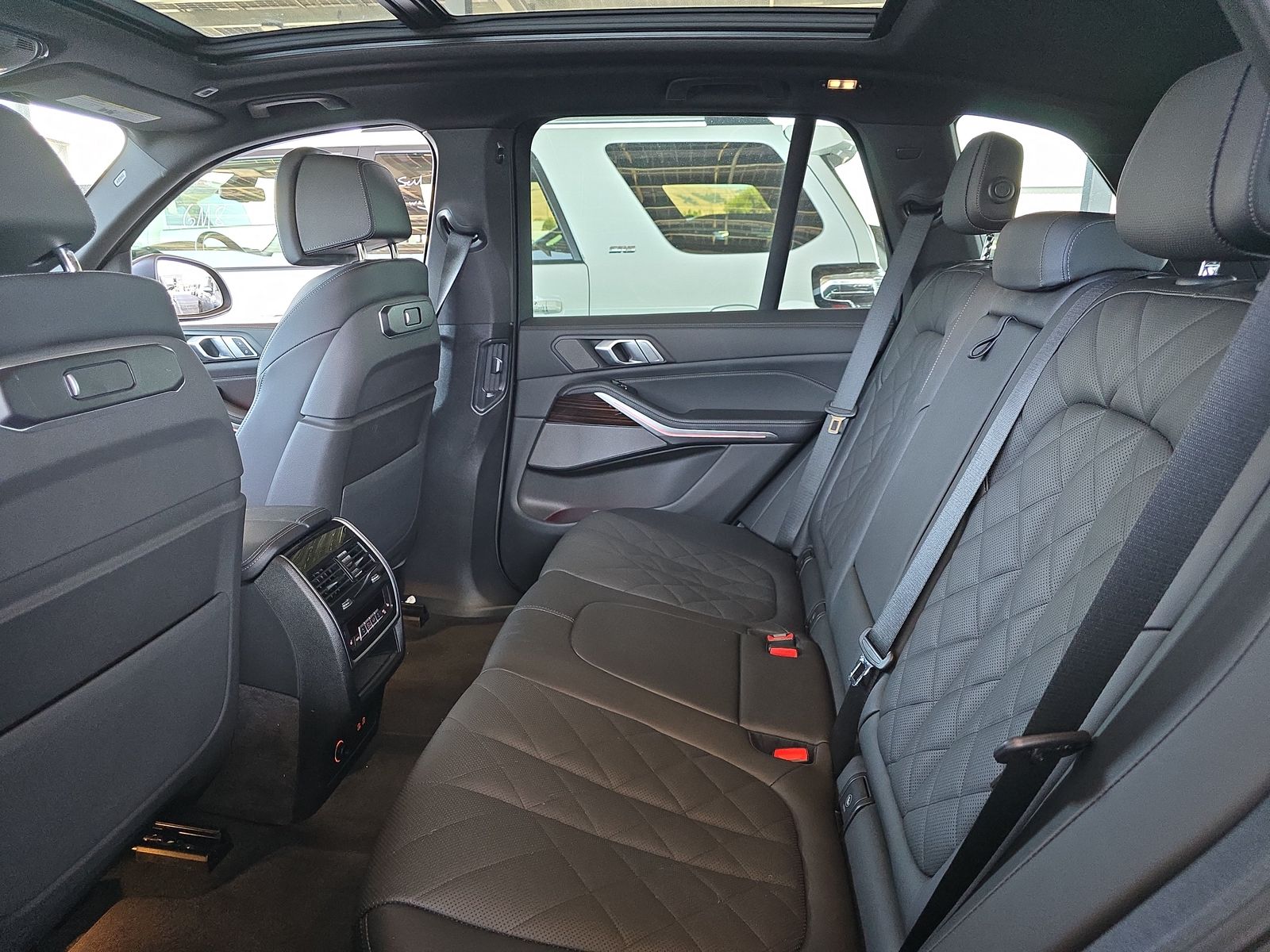 2025 BMW X5 xDrive40i AWD