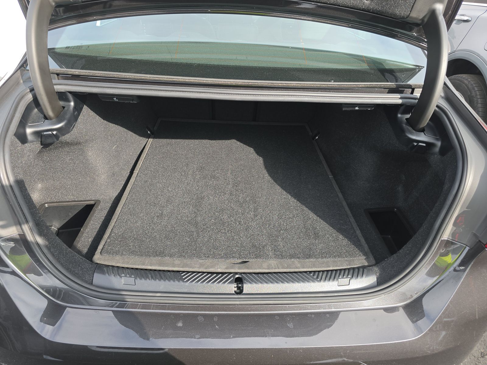 2024 BMW 5 Series 530i RWD