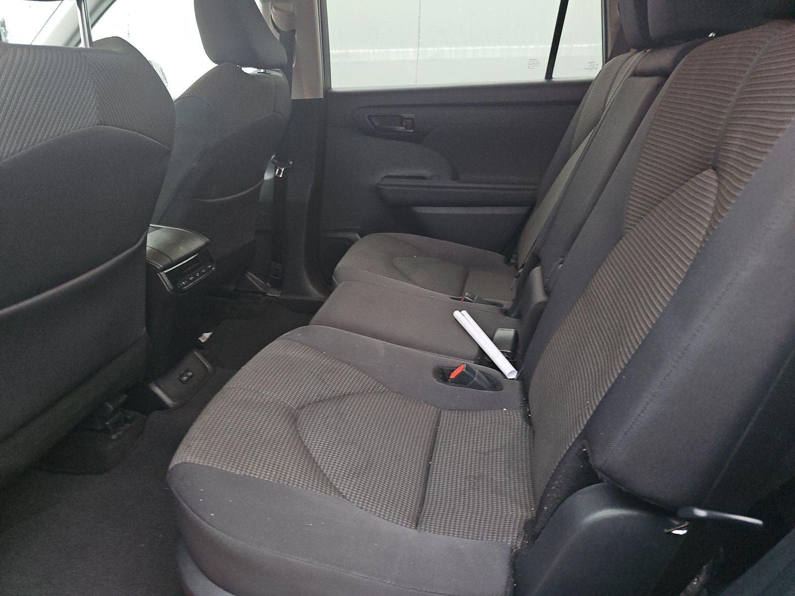 2024 Toyota Highlander LE FWD