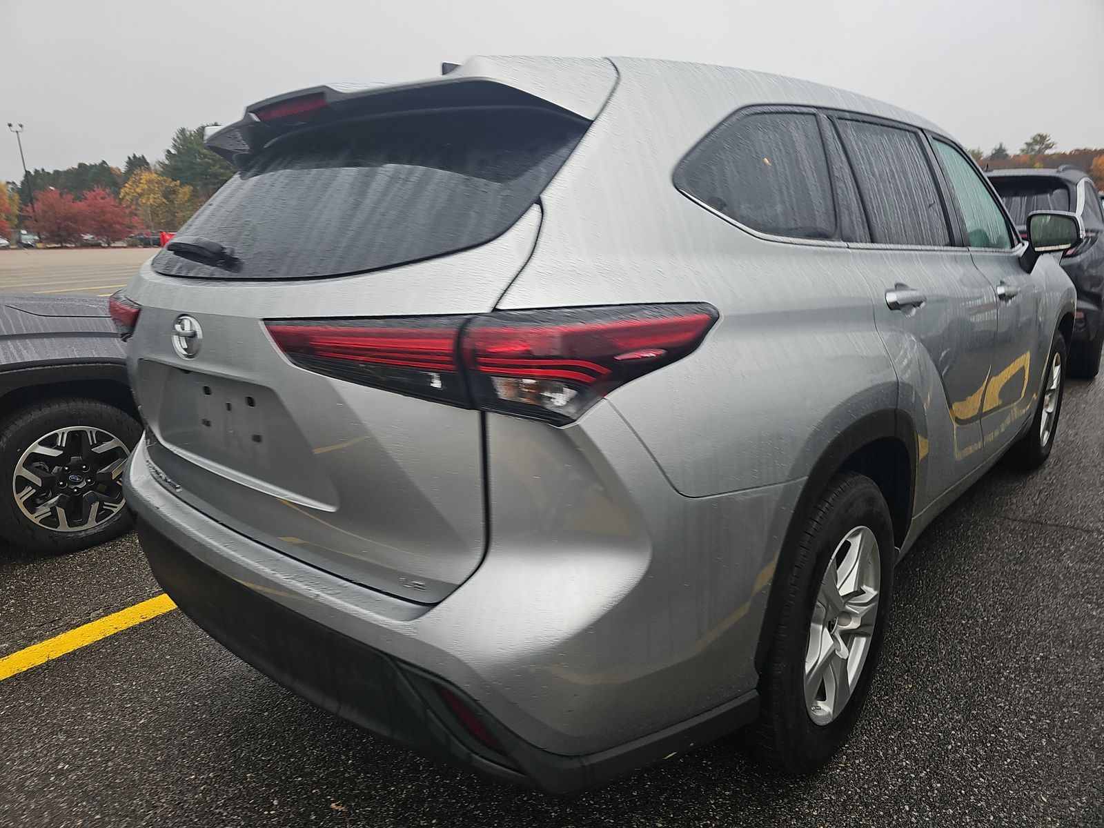 2024 Toyota Highlander LE FWD