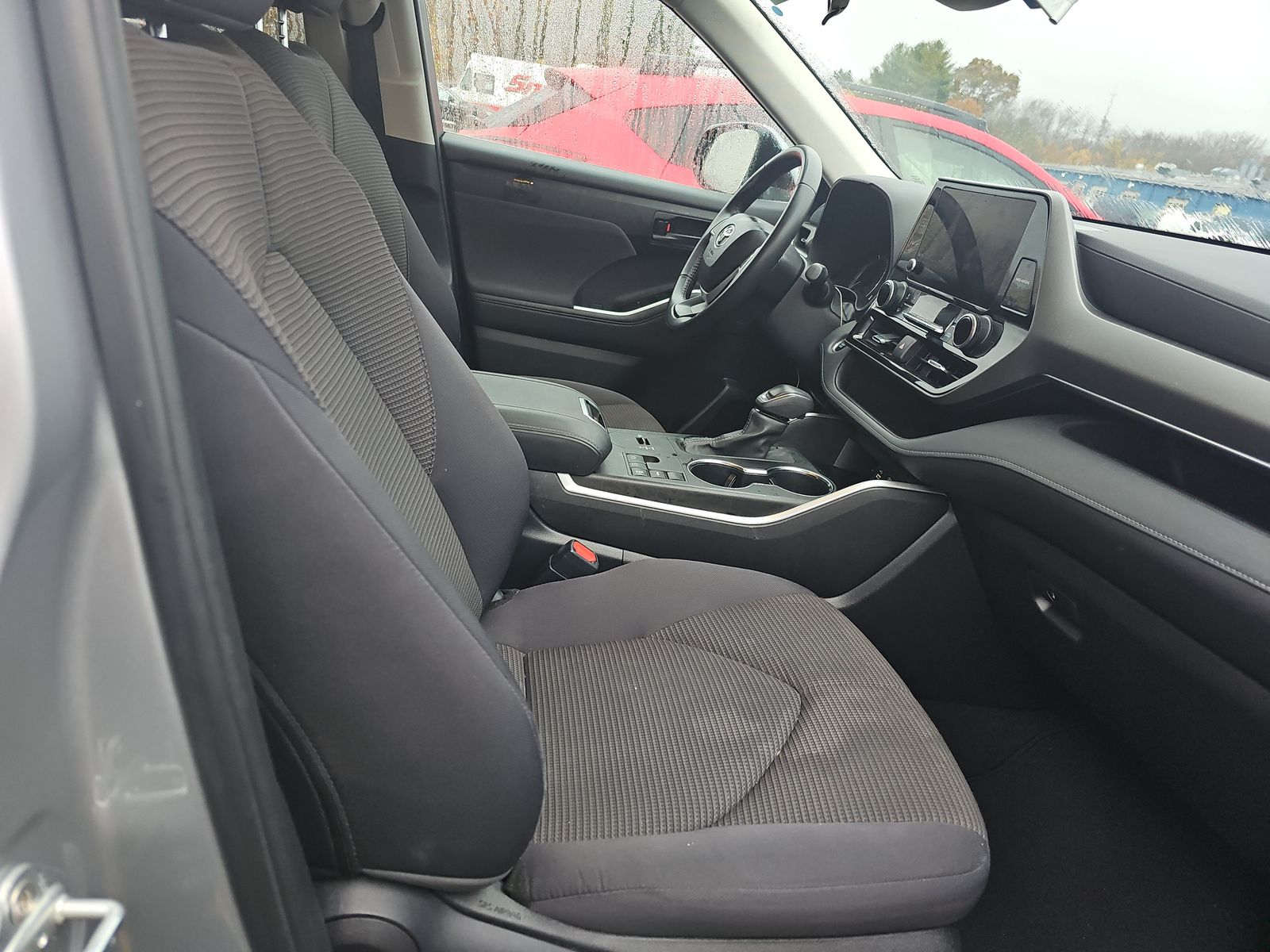 2024 Toyota Highlander LE FWD