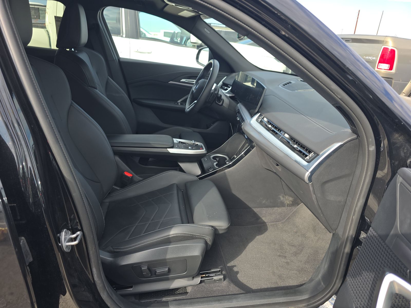 2025 BMW X2 xDrive28i AWD