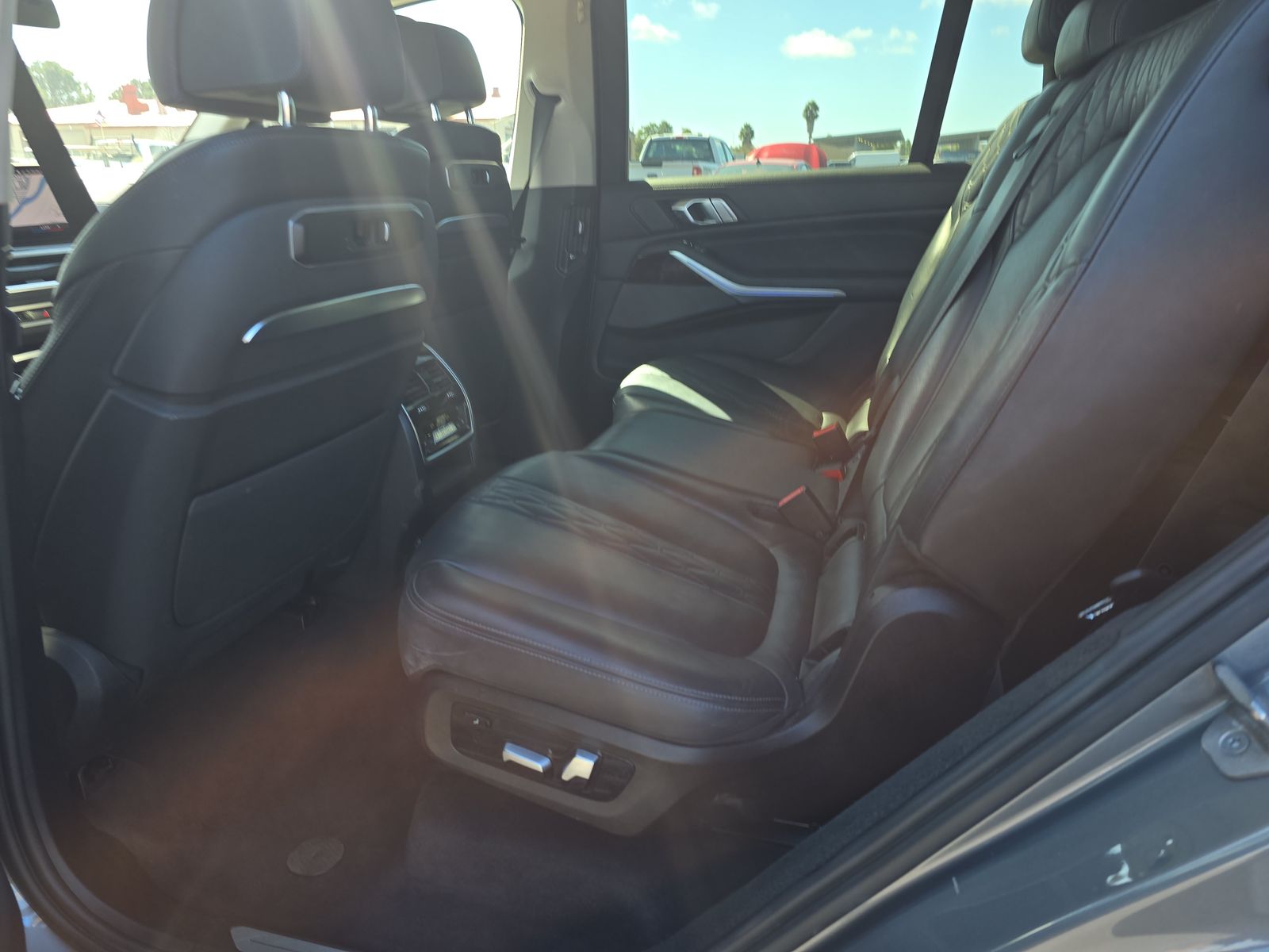 2023 BMW X7 xDrive40i AWD