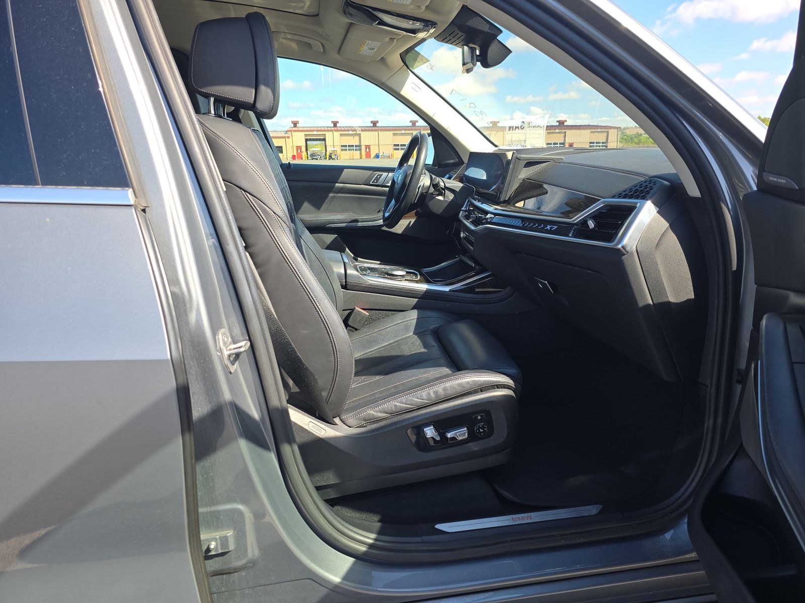 2023 BMW X7 xDrive40i AWD