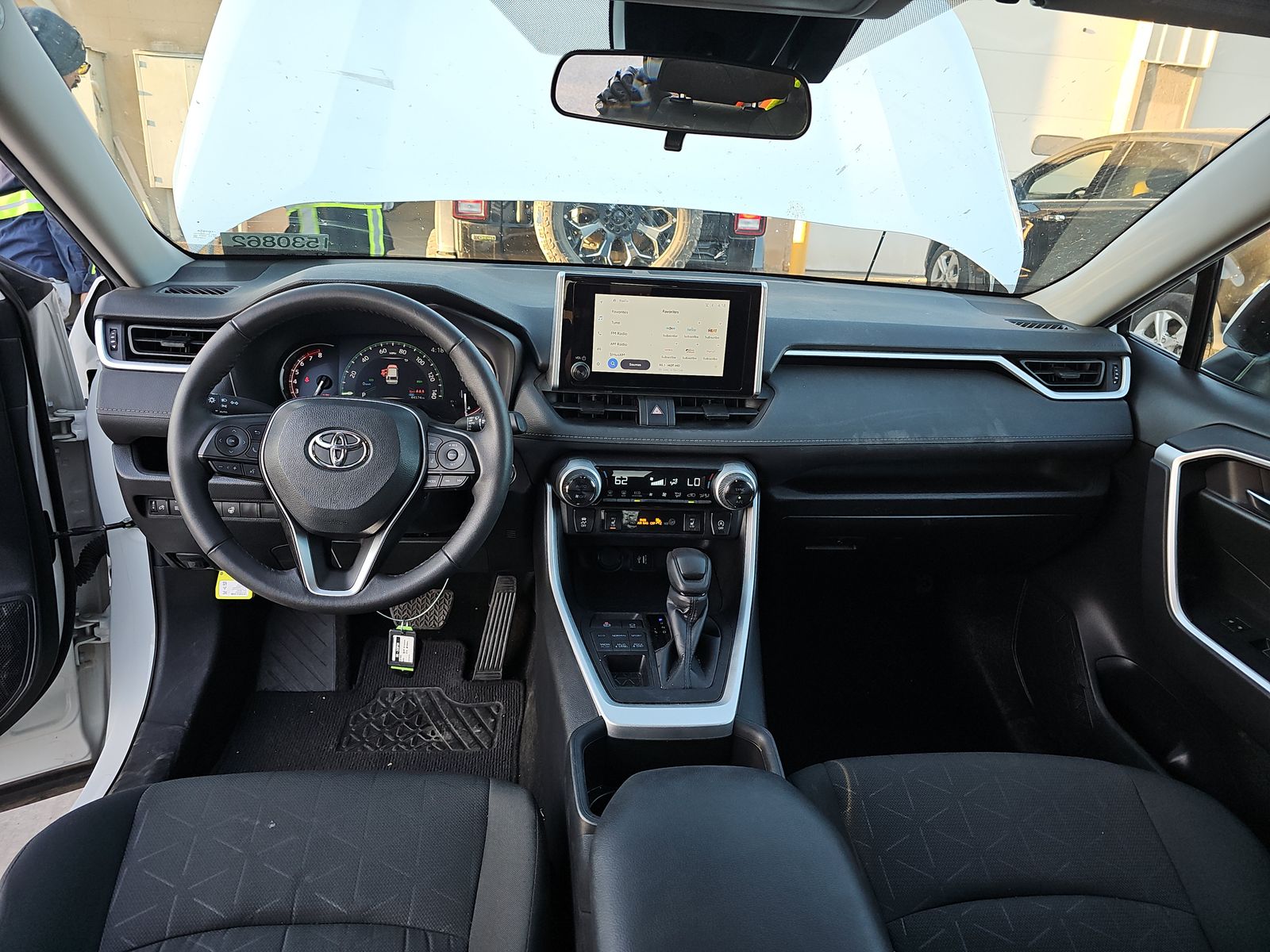 2024 Toyota RAV4 XLE AWD