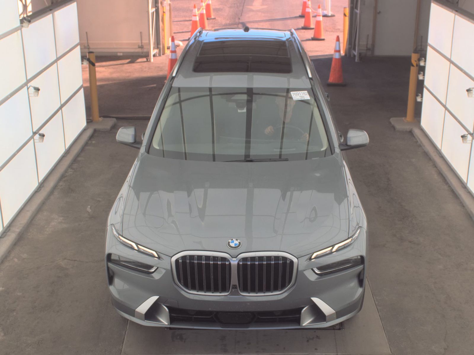 2025 BMW X7 xDrive40i AWD