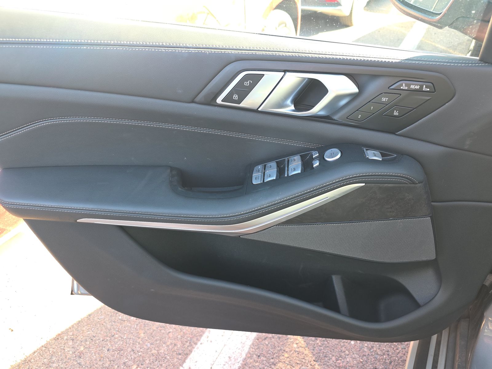 2025 BMW X7 xDrive40i AWD