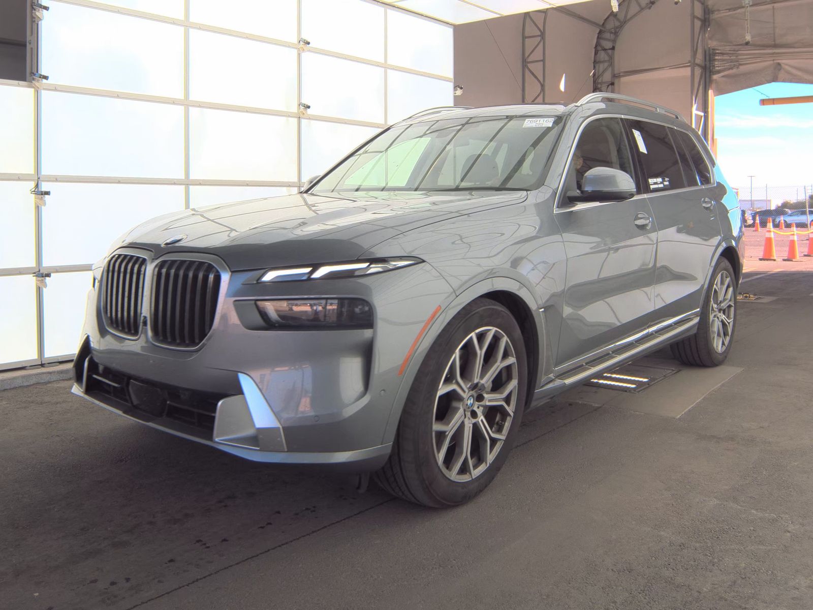 2025 BMW X7 xDrive40i AWD