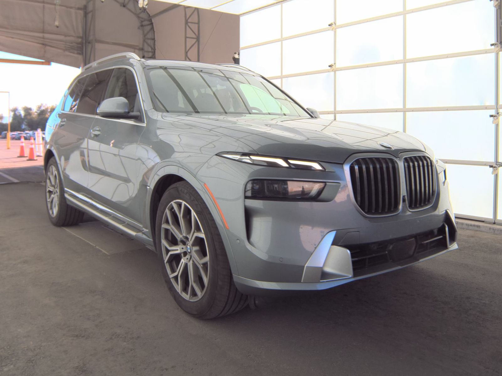 2025 BMW X7 xDrive40i AWD