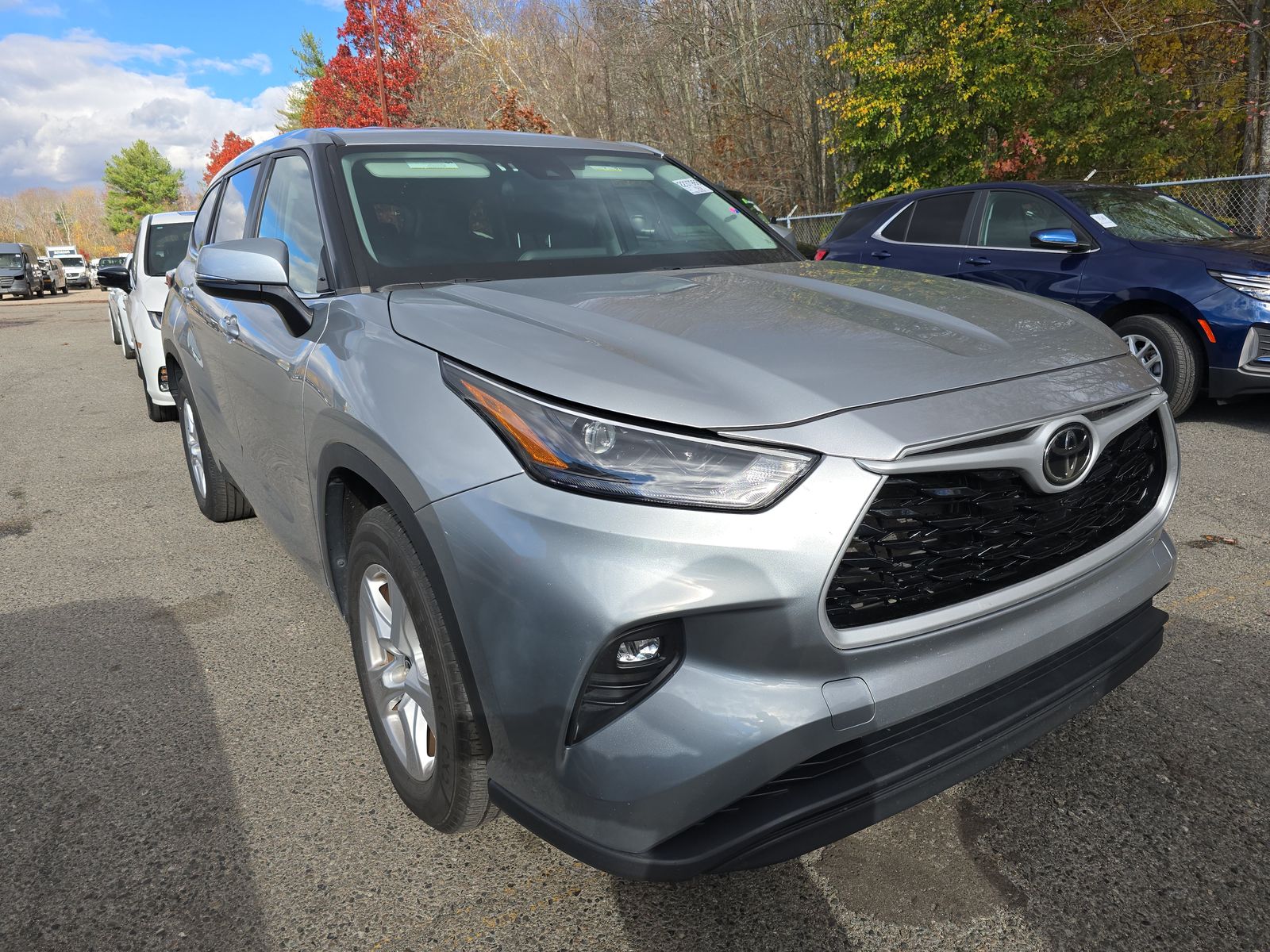 2023 Toyota Highlander LE FWD