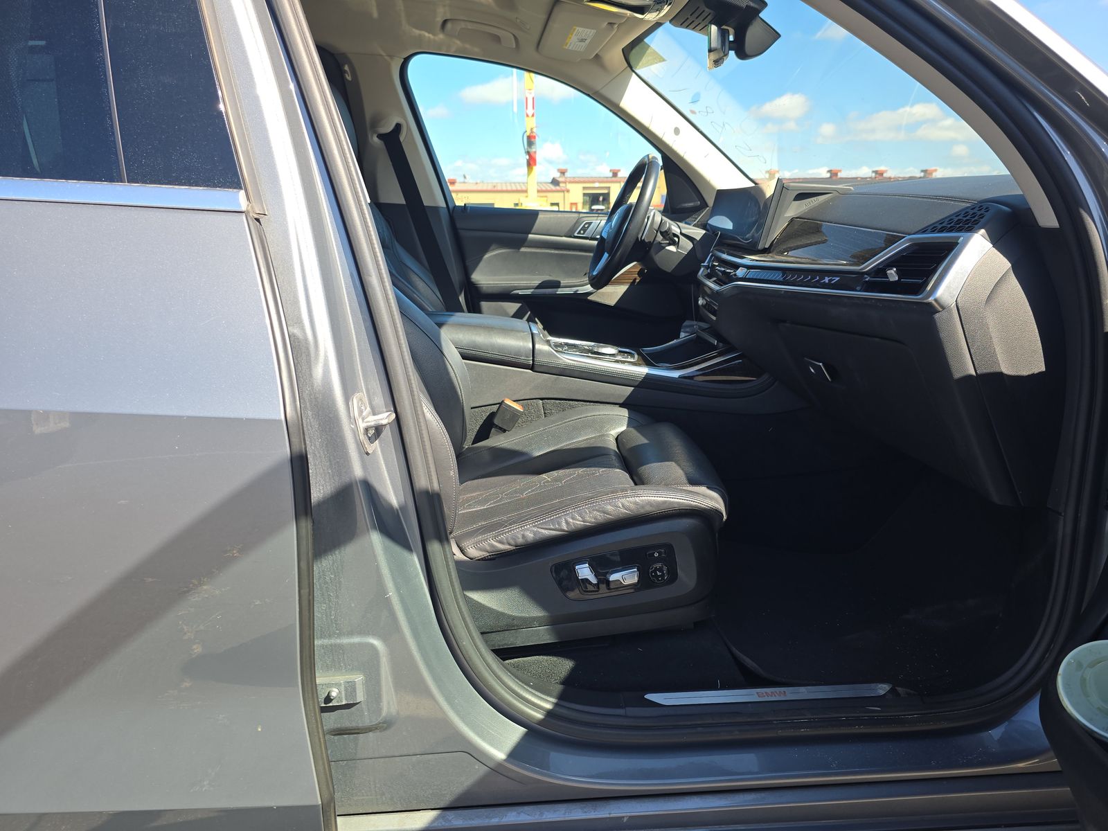 2023 BMW X7 xDrive40i AWD