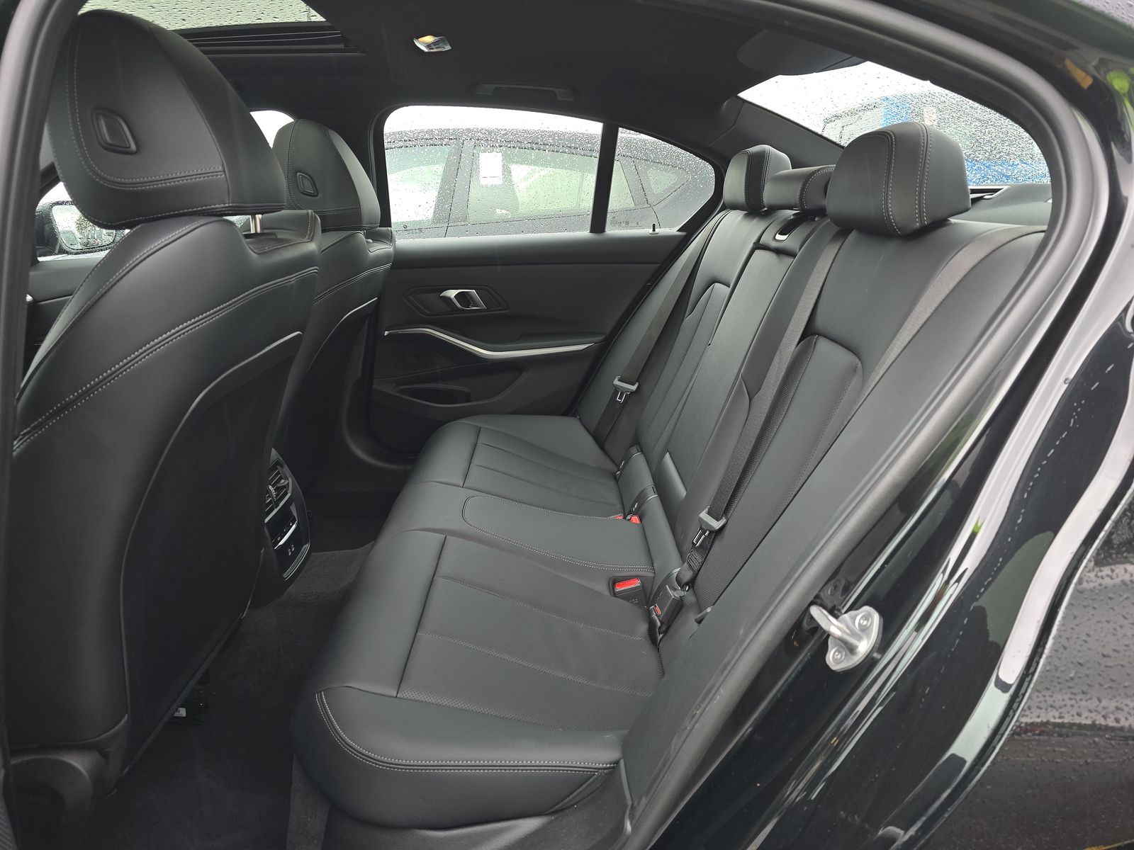 2025 BMW 3 Series 330i xDrive AWD