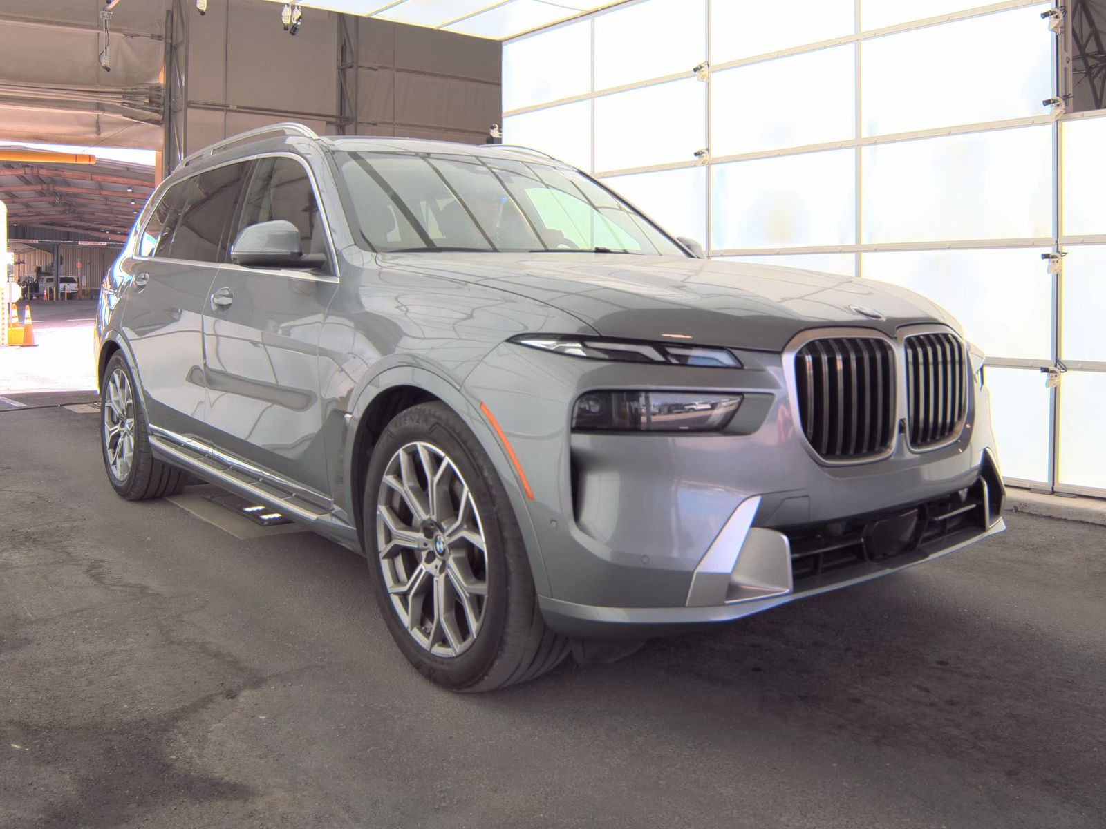 2025 BMW X7 xDrive40i AWD