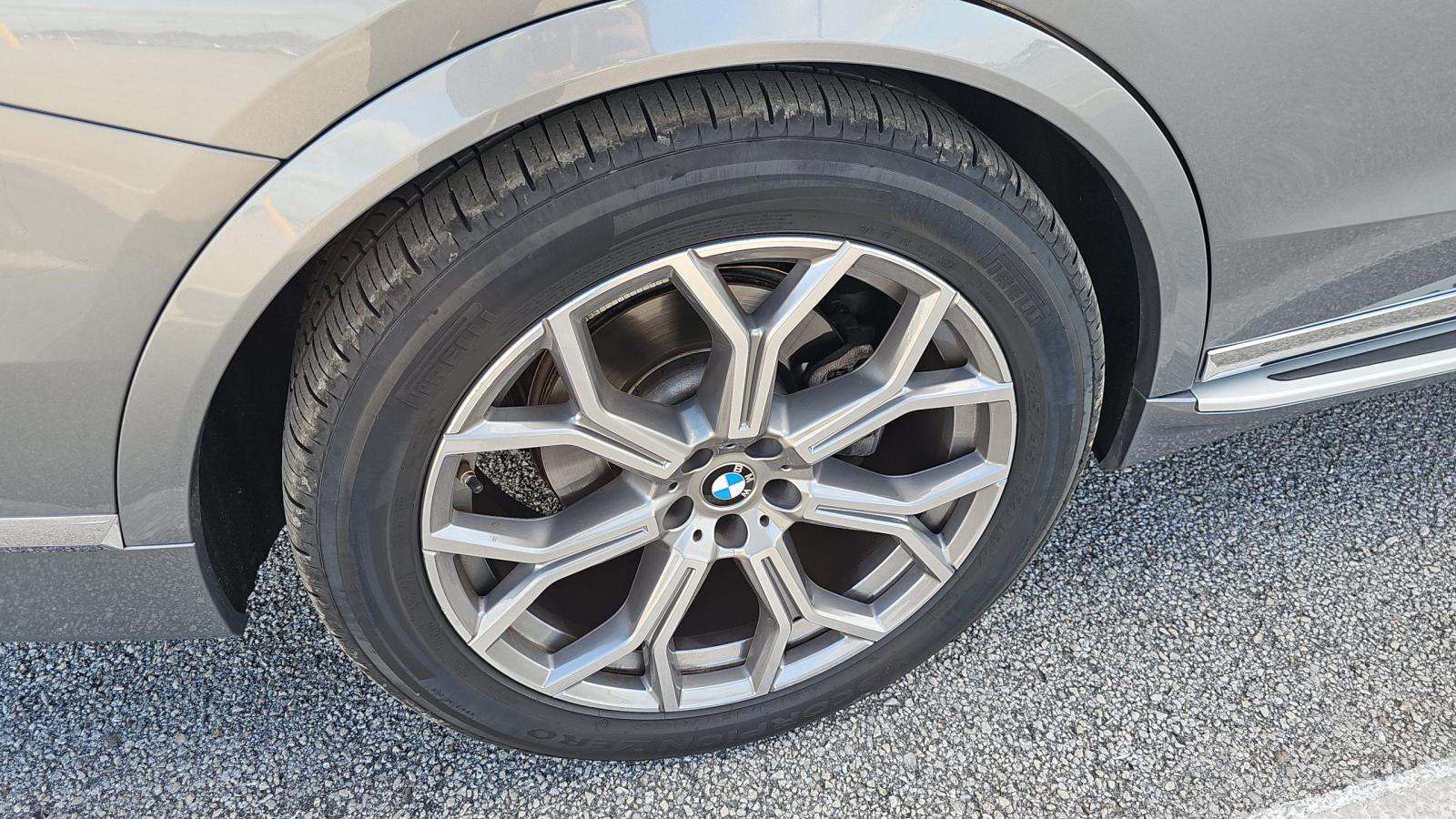 2025 BMW X7 xDrive40i AWD