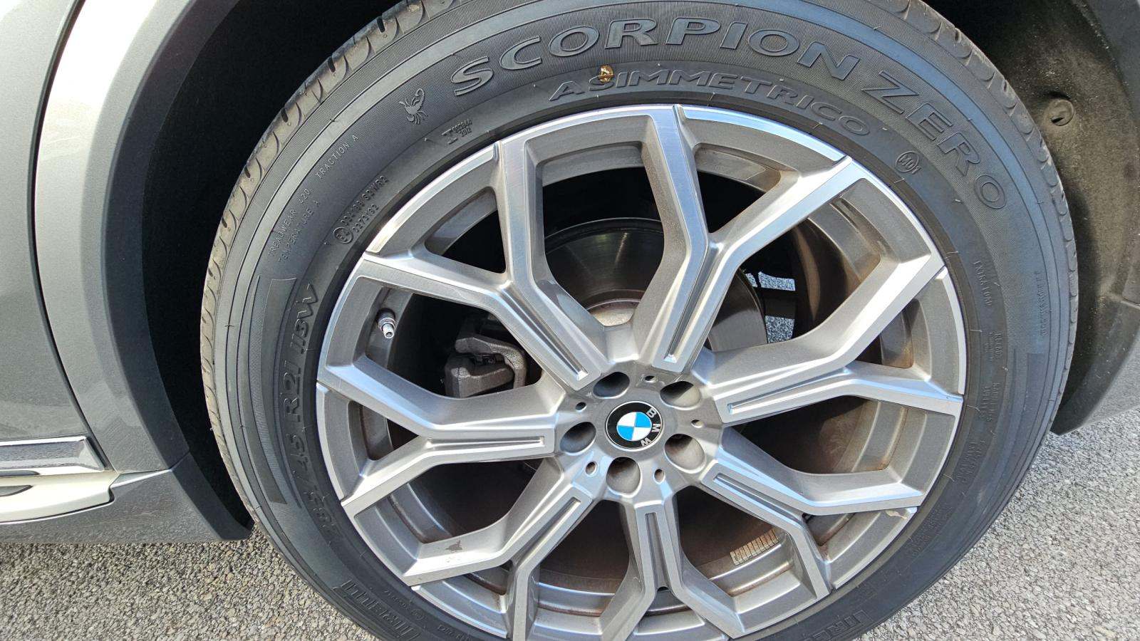 2025 BMW X7 xDrive40i AWD