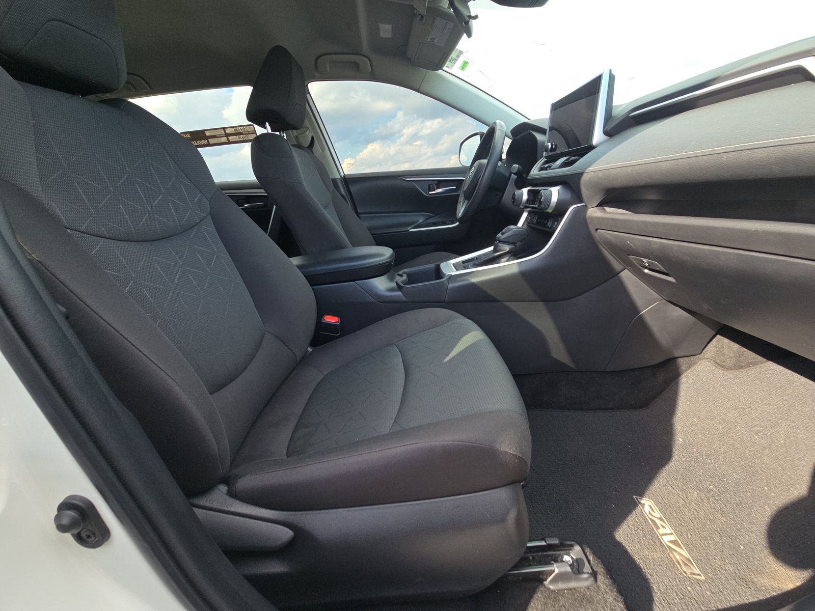 2024 Toyota RAV4 XLE AWD