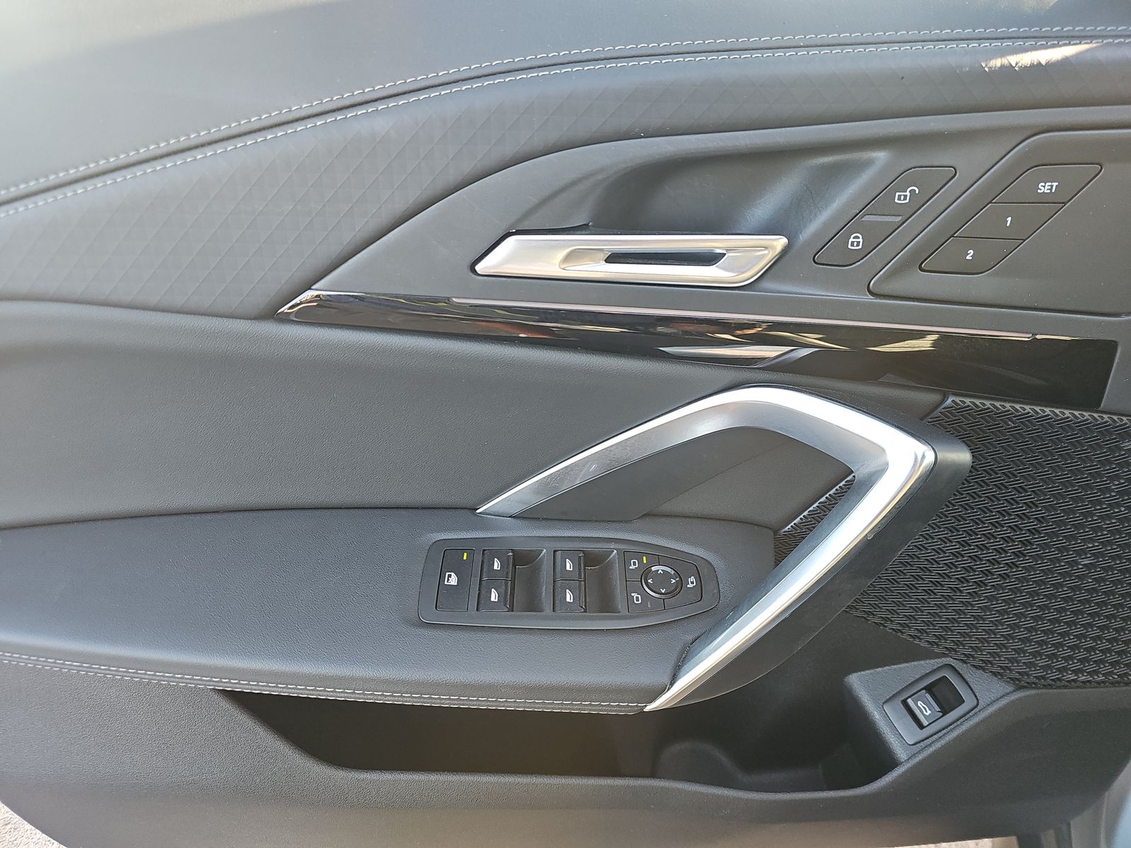 2025 BMW X2 xDrive28i AWD