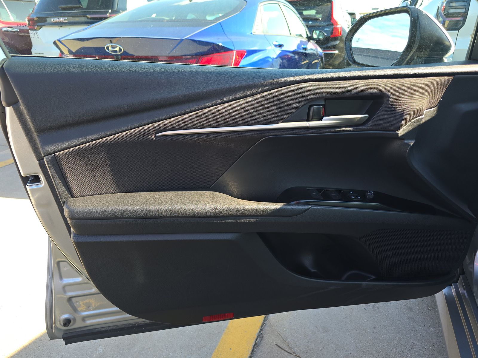 2025 Toyota Camry LE AWD