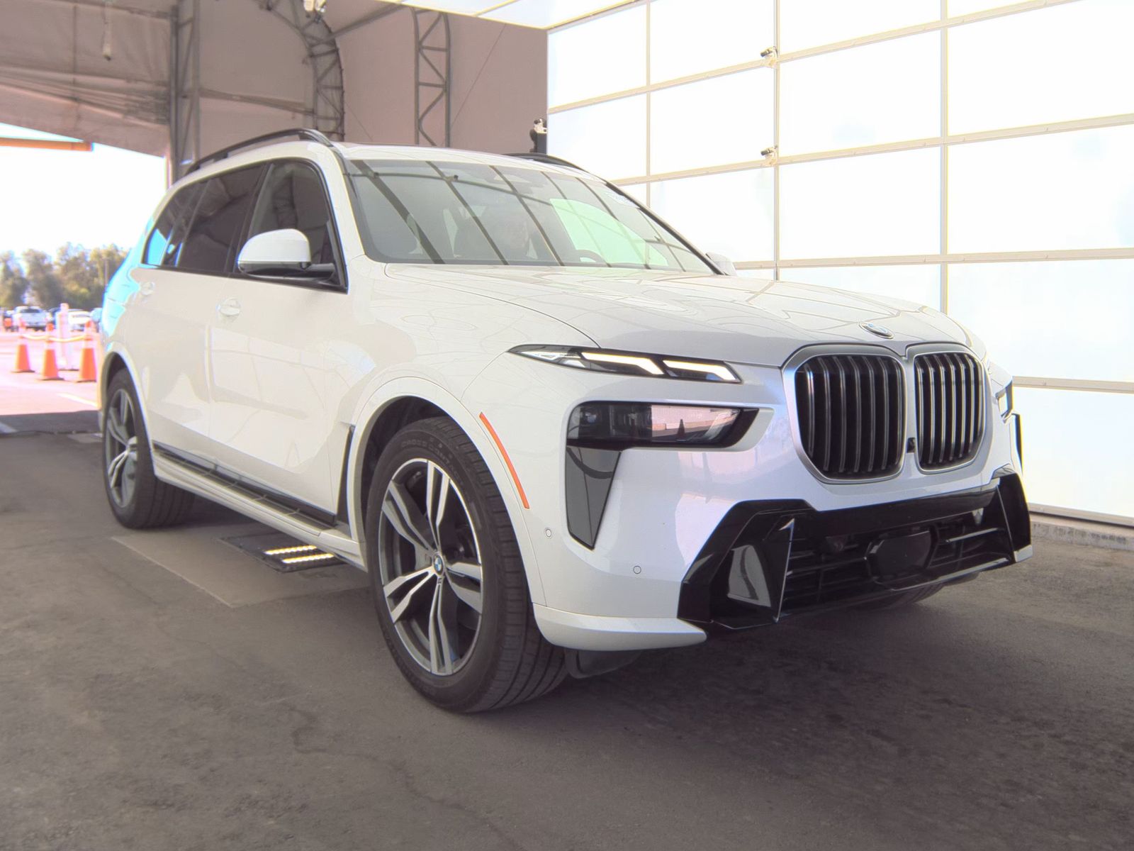 2025 BMW X7 xDrive40i AWD