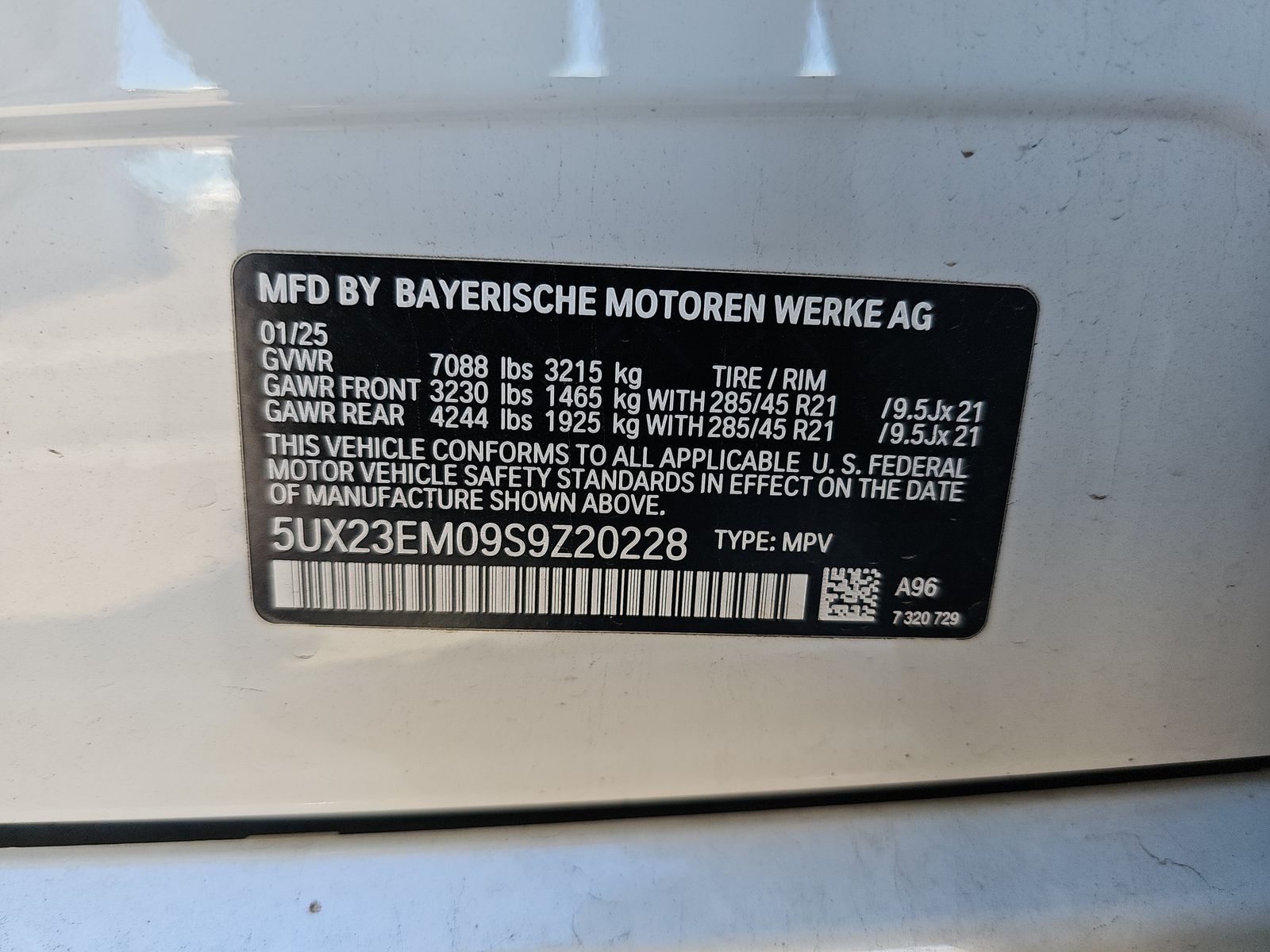 2025 BMW X7 xDrive40i AWD