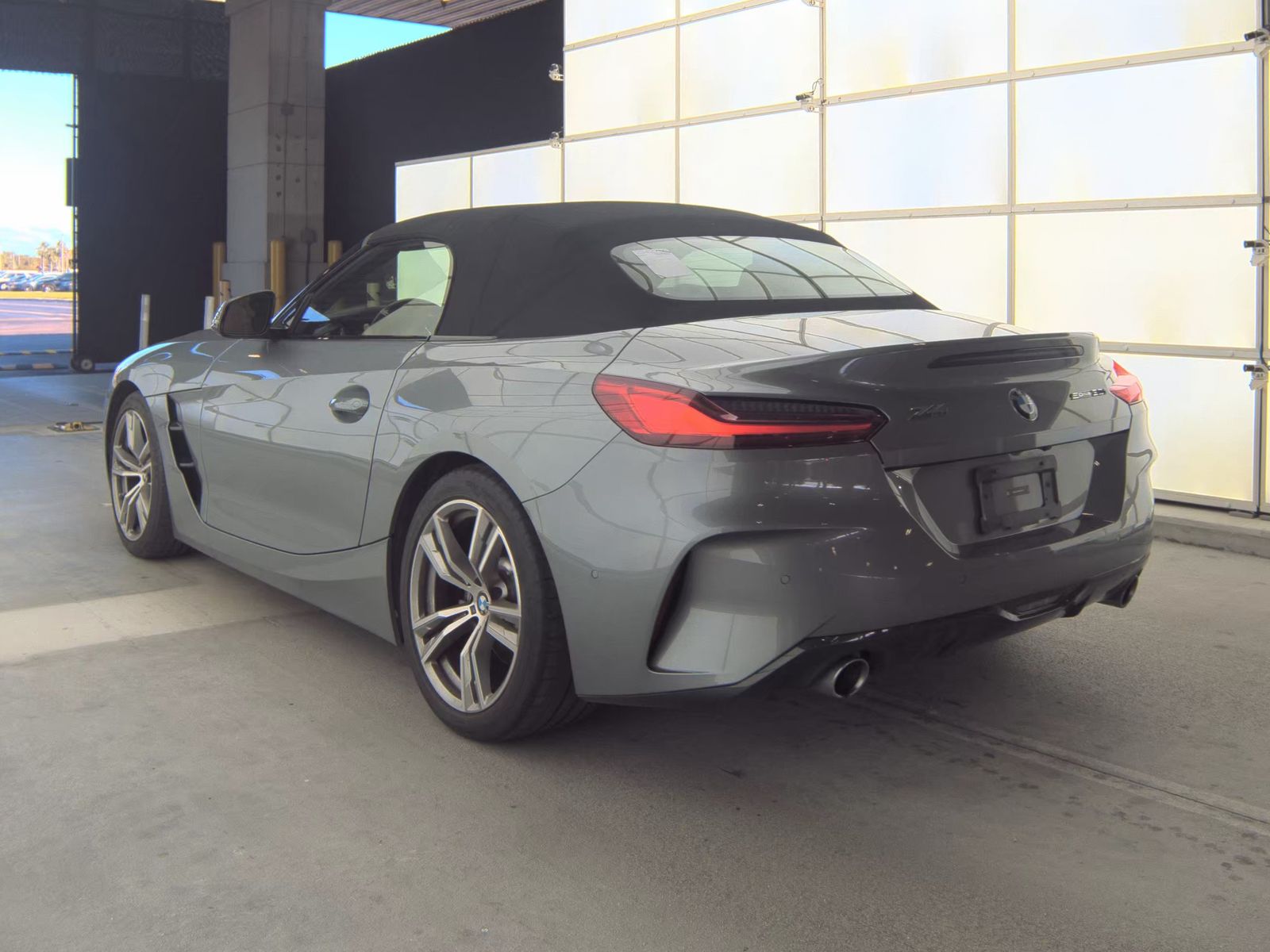 2025 BMW Z4 sDrive30i RWD