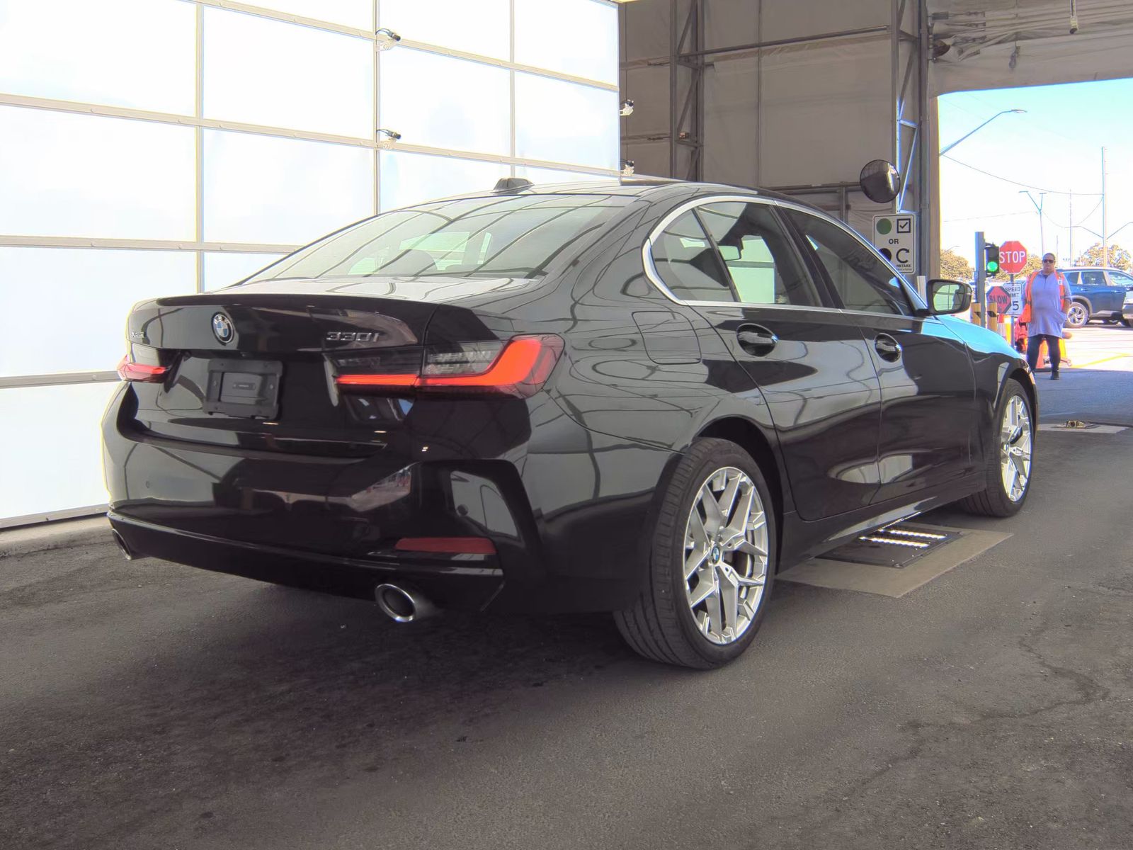 2025 BMW 3 Series 330i xDrive AWD