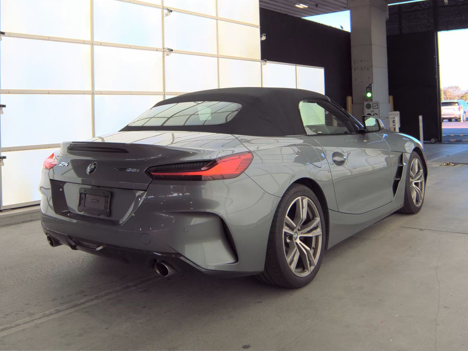 2025 BMW Z4 sDrive30i RWD